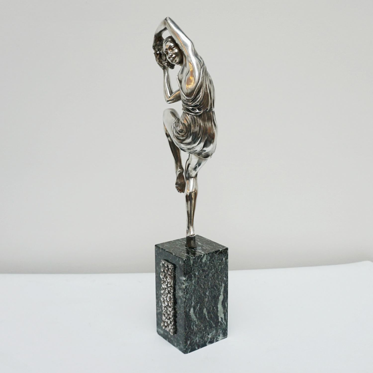 „Spring Dancer“, eine Art-Déco-Bronzefigur von Pierre Le Faguays, Französisch 1925 im Angebot 1