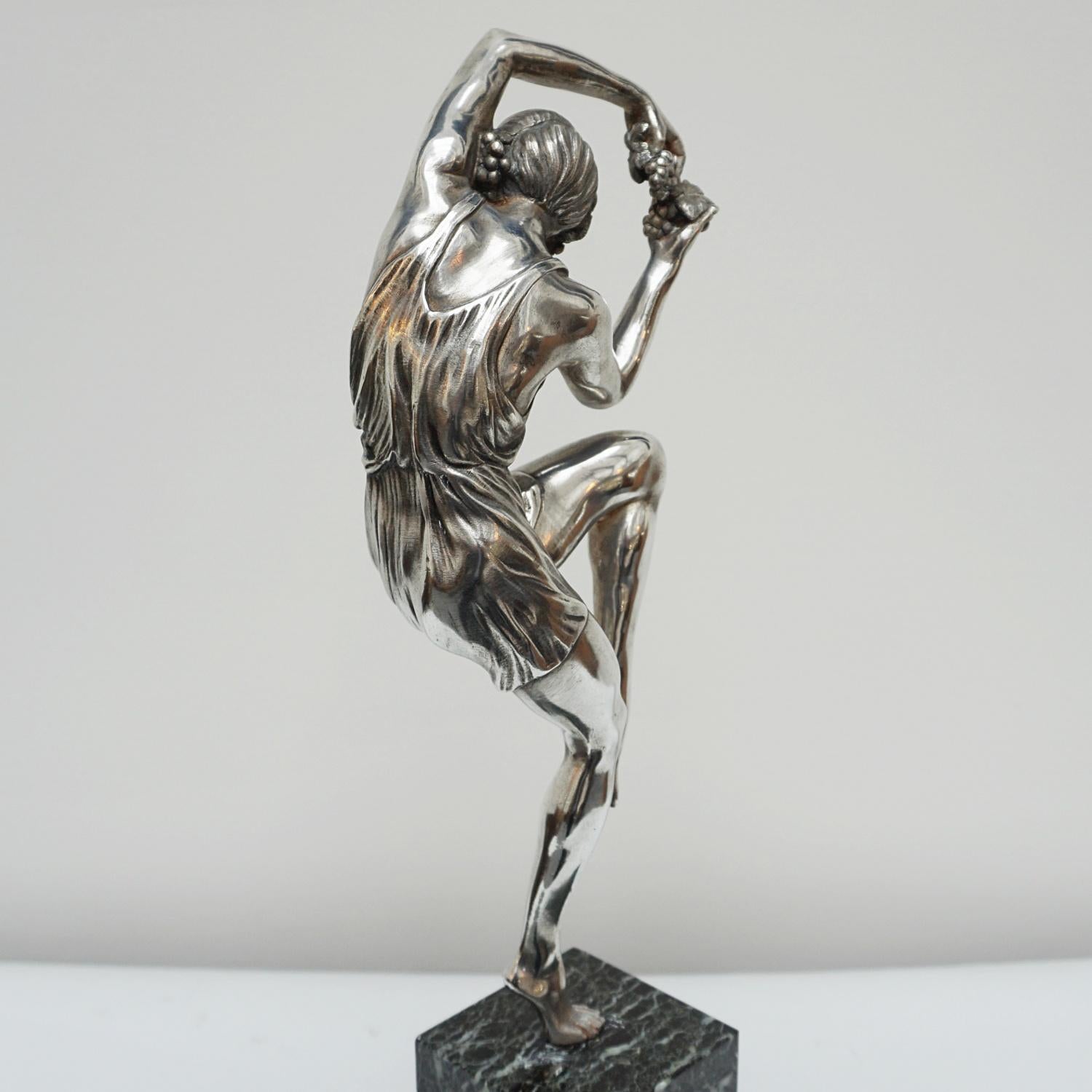 „Spring Dancer“, eine Art-Déco-Bronzefigur von Pierre Le Faguays, Französisch 1925 im Angebot 2