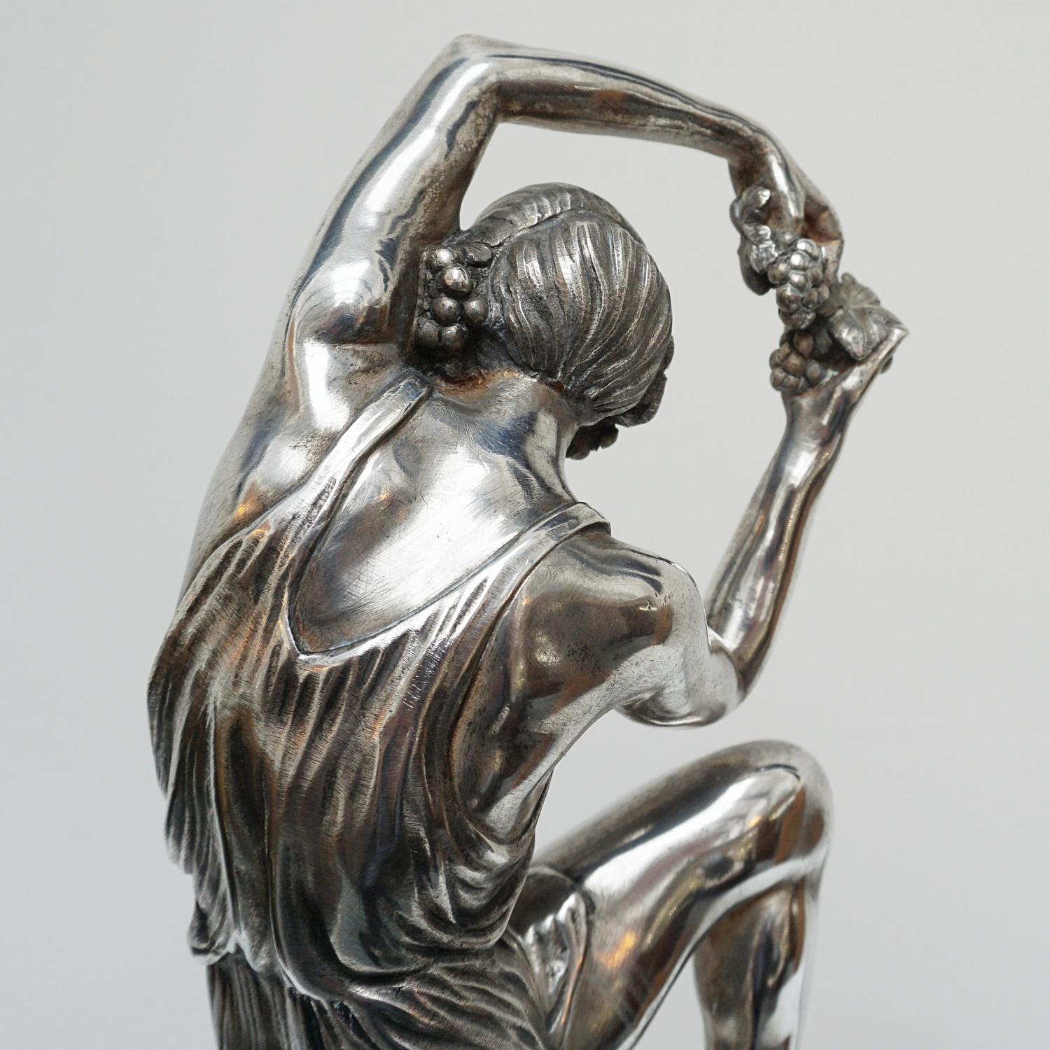 „Spring Dancer“, eine Art-Déco-Bronzefigur von Pierre Le Faguays, Französisch 1925 im Angebot 4