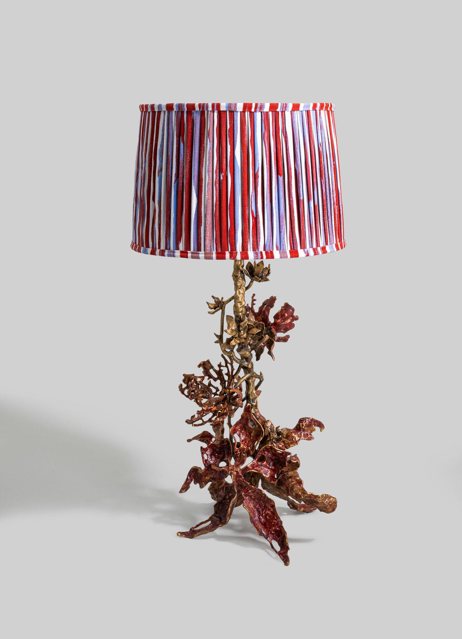 Indien Lampe de table Spring in Kashmir en laiton, Viya by Vikram Goyal en vente