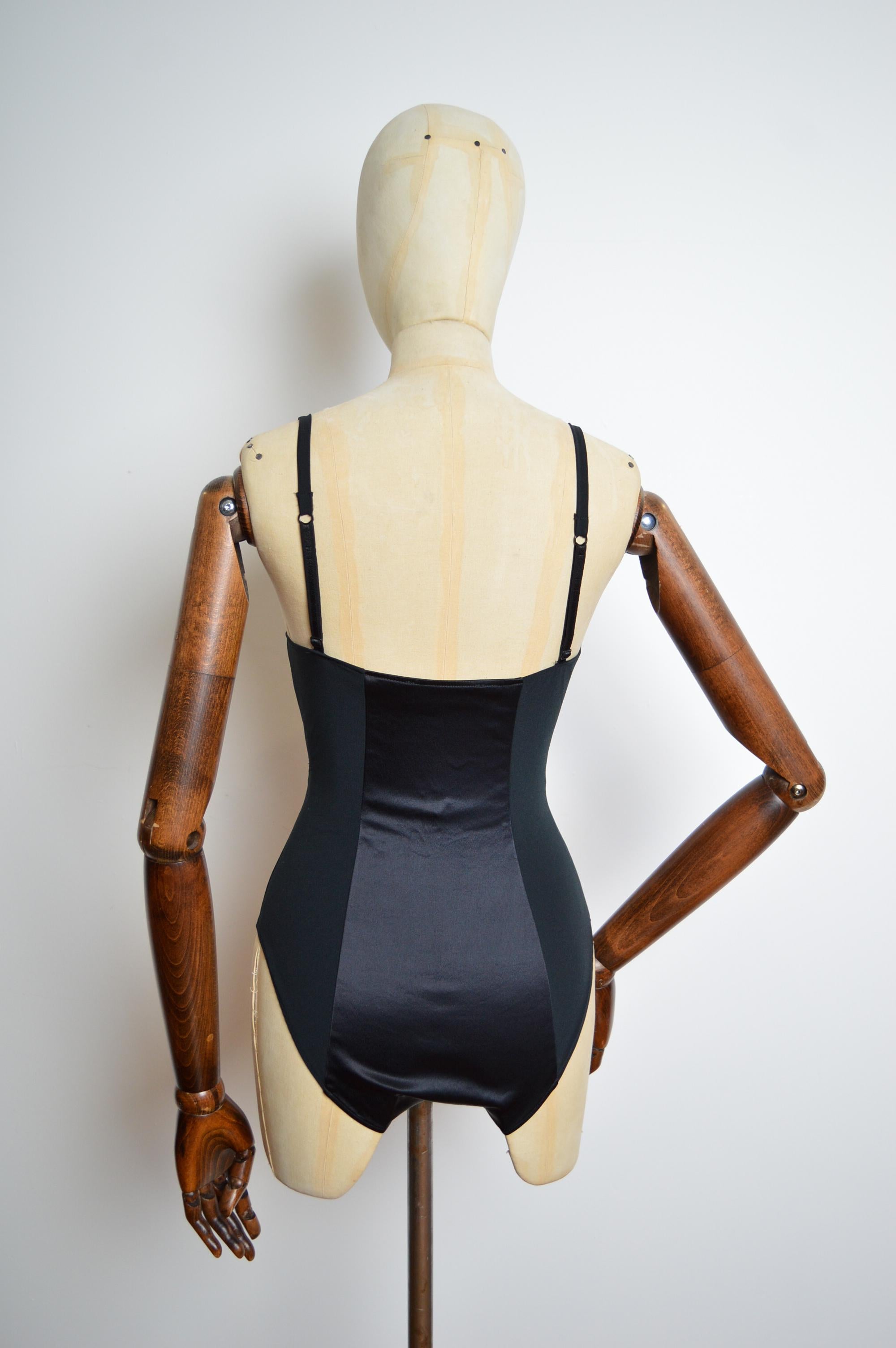 da uomo o donna Primavera / Estate 1993 Dolce & Gabbana Corsetto in raso nero - Body suit in vendita