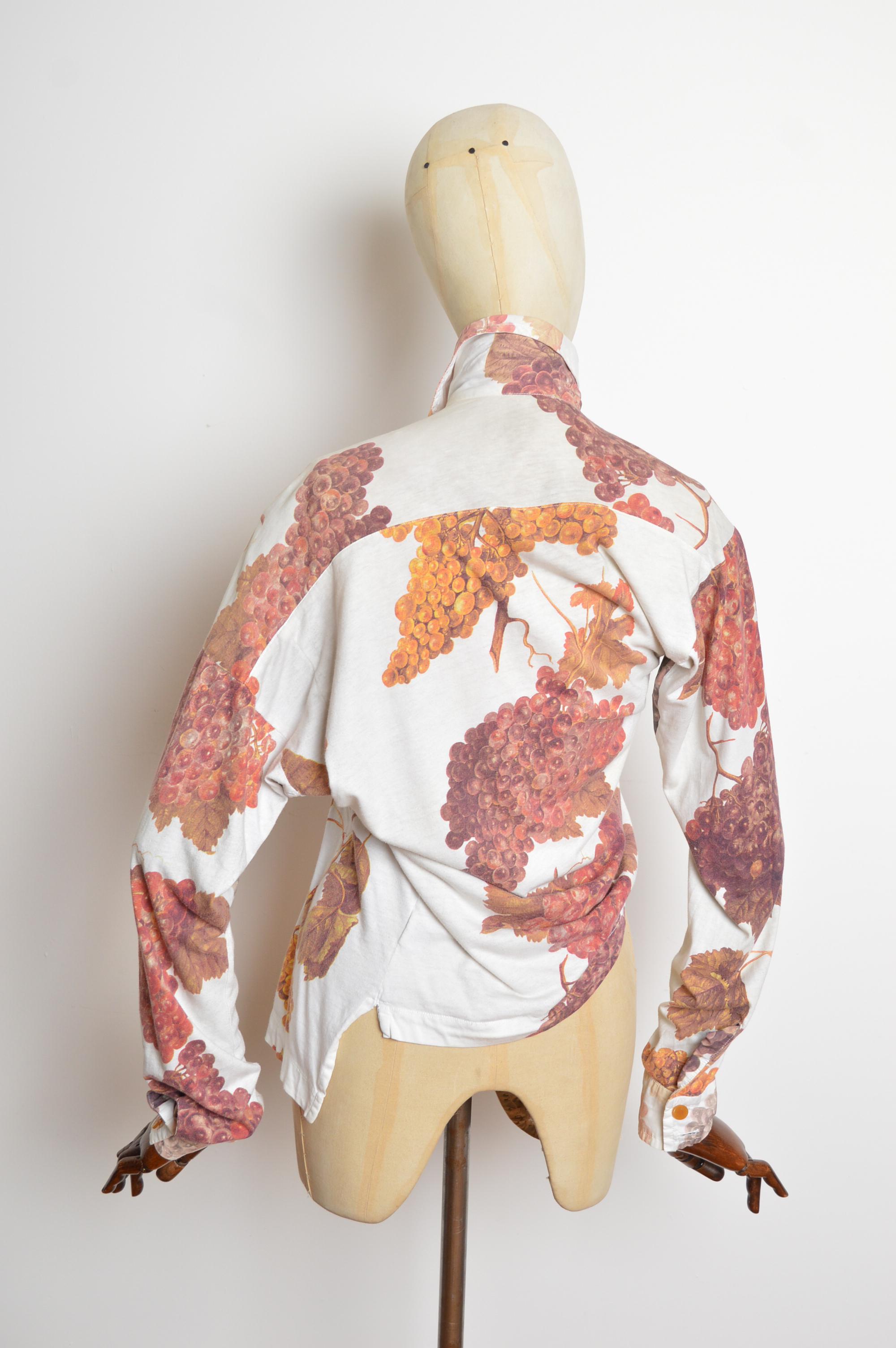 Frühjahr/Sommer 1997 Vivienne Westwood Renaissance Traubenmuster Hemd - Bluse im Angebot 5