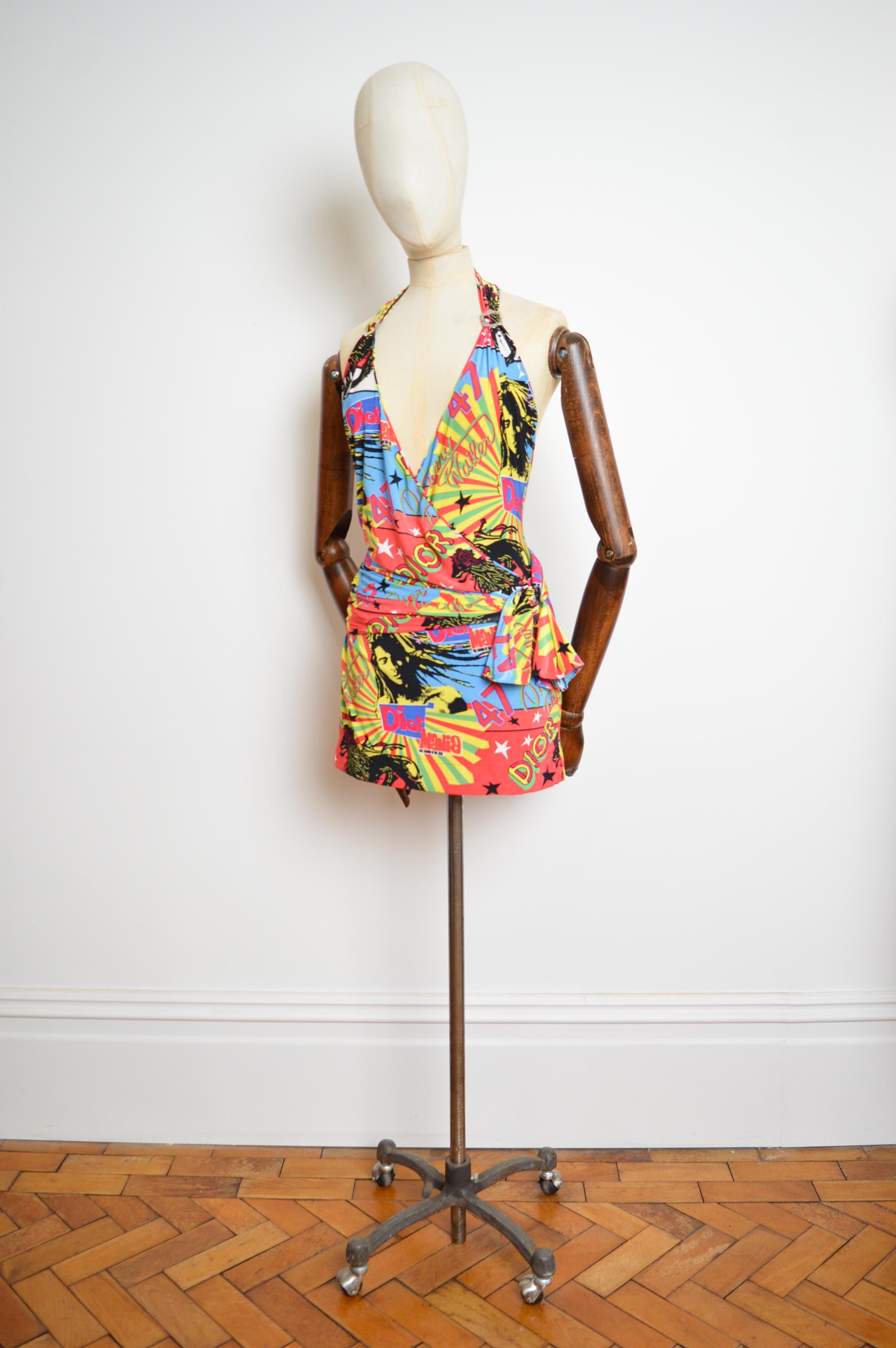 Un minivestido icónico de la Colección Primavera / Verano 2004 