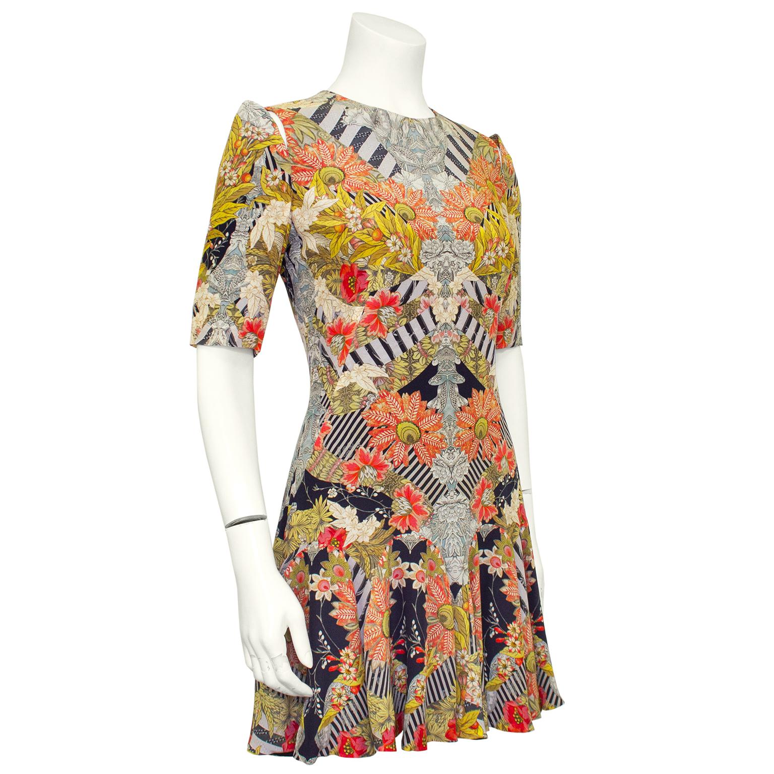 Frühjahr/Sommer 2011 Alexander McQueen Folklore-Finish-Kleid (Beige) im Angebot