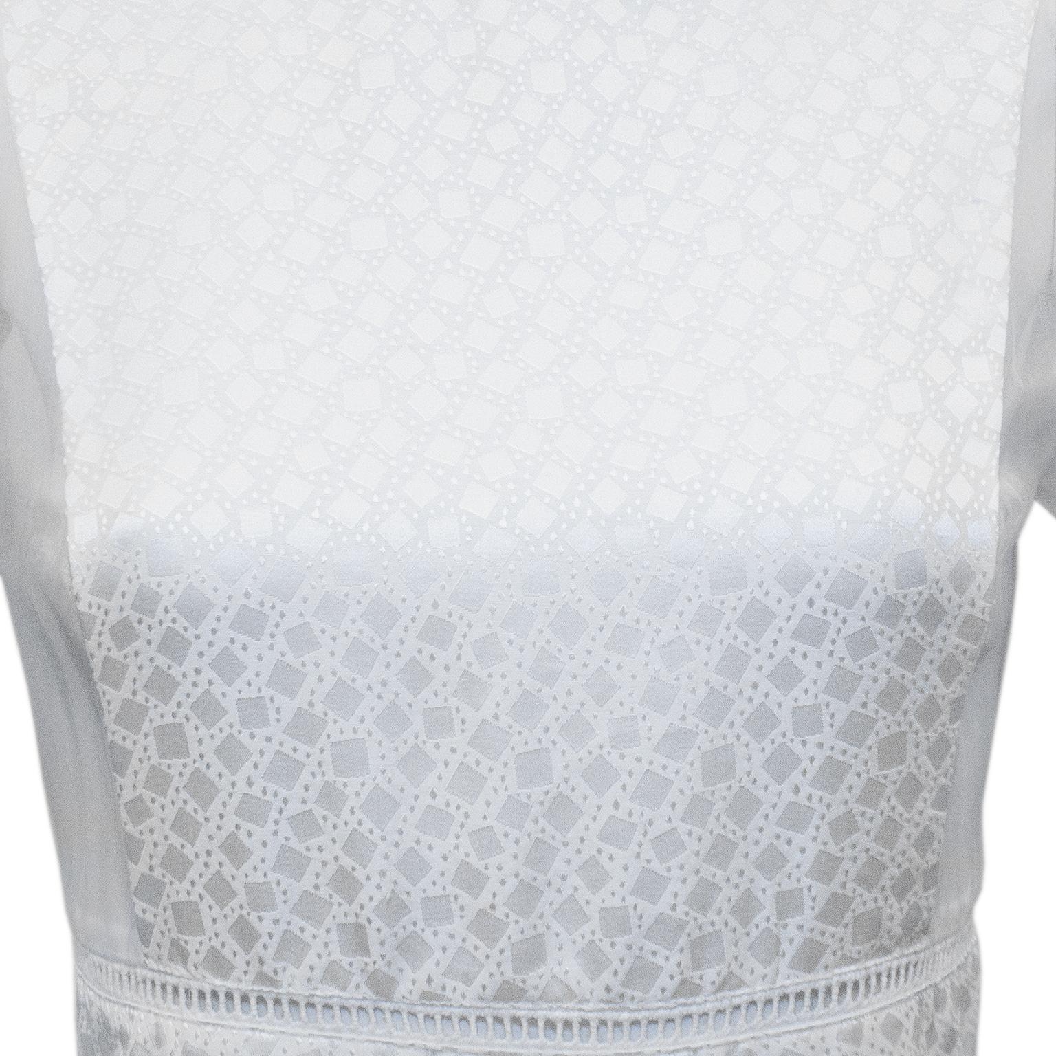 Frühjahr/Sommer 2015 Weißes besticktes Kleid aus Seidenjacquard und Chiffon   im Angebot 1