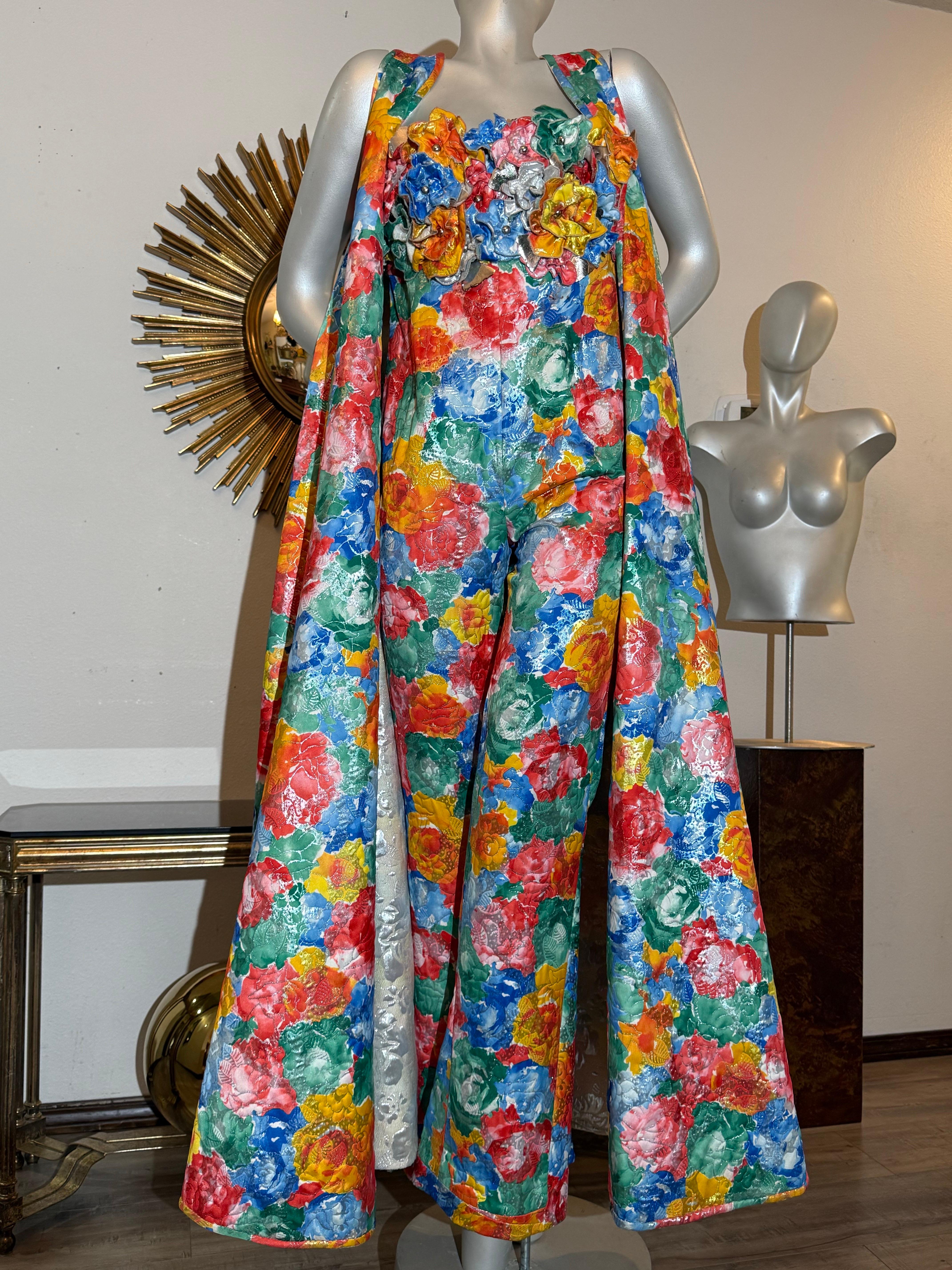 Haute Couture - Printemps/Été Combinaison bustier avec plumeau en soie florale Matelessé en vente 2