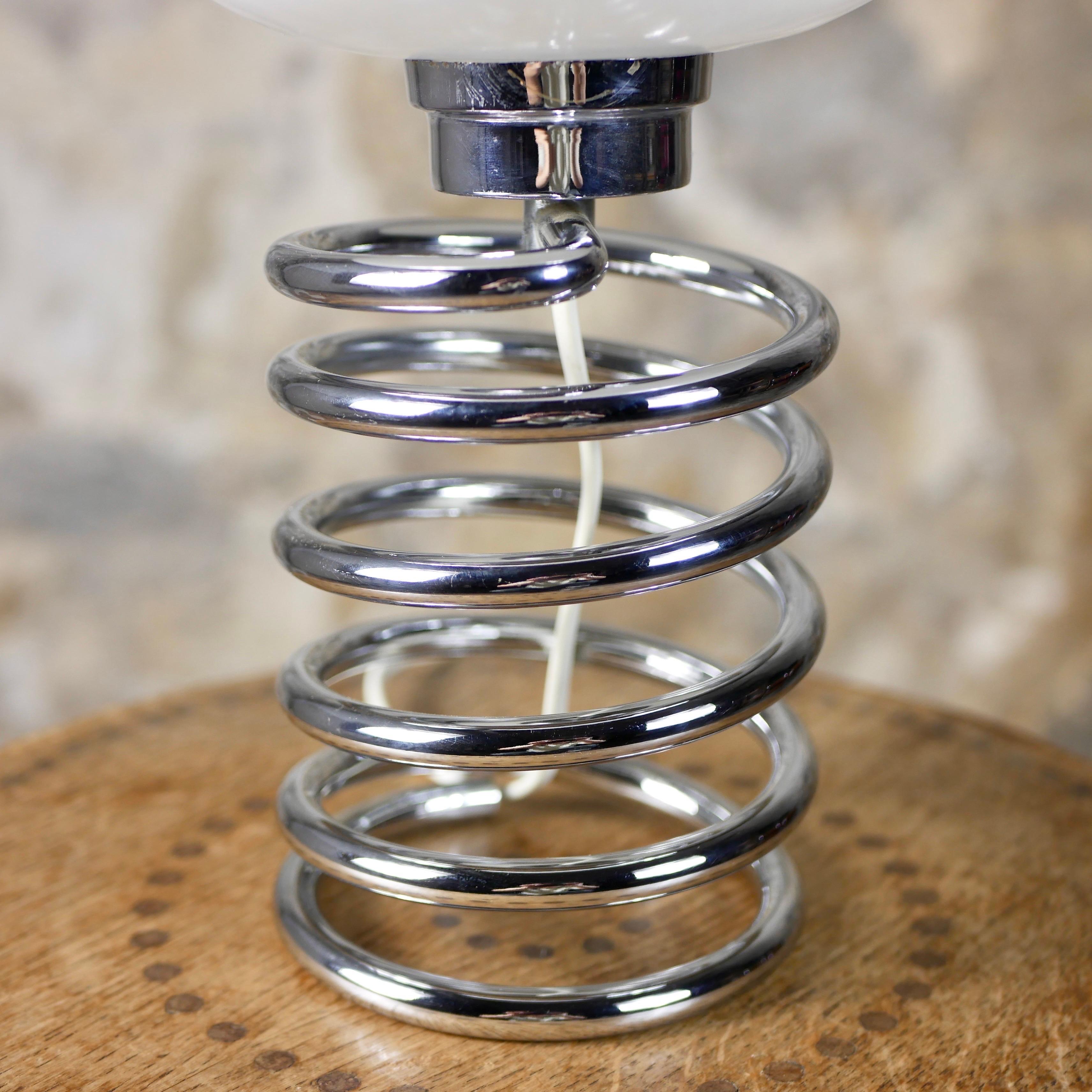 Spring table lamp « Spirale » by Ingo Maurer, made in Germany, 1965 In Good Condition In Lyon, FR