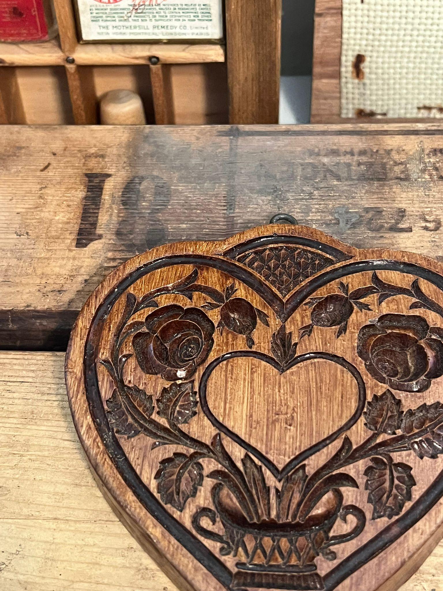 Mid-Century moderno Stampo Springerle Butter Cookie Heart Stamp Press in vendita