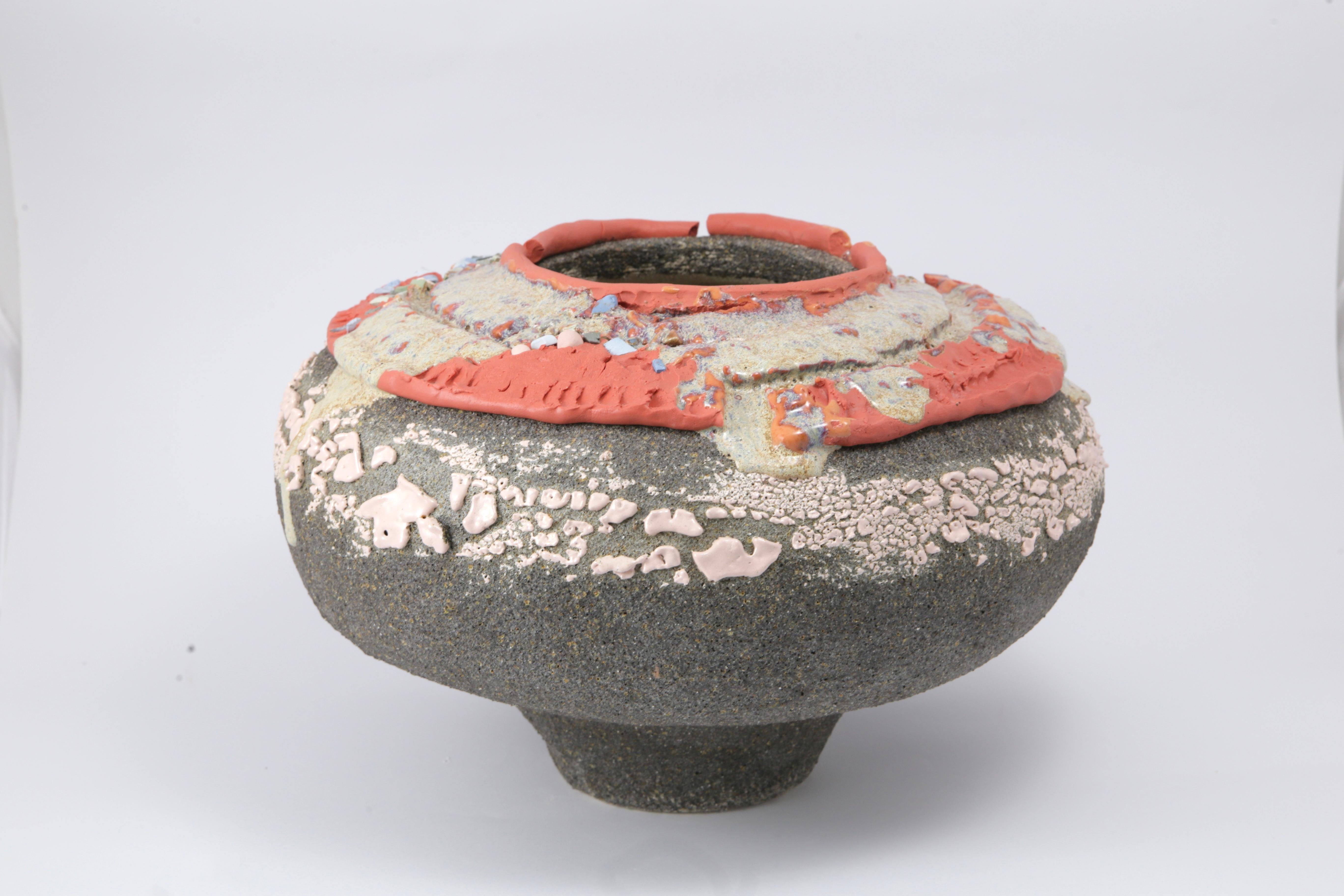 Sprinkle vase by Arina Antonova
Dimensions: H 23 x D 36 cm
Materials: Stoneware, wild clay, porcelain, glaze

Born in Sewastopol (Crimea), I was surrounded by the natural variety of the coastal Black Sea views with rocky beaches and picturesque