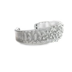 Bracciale a filo con diamanti spruzzati in oro bianco 18 carati