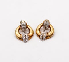 Spritzer & Fuhrmann 1970 Türklopfer-Ohrringe aus 18 Karat Gold mit 3,48 Karat Diamanten