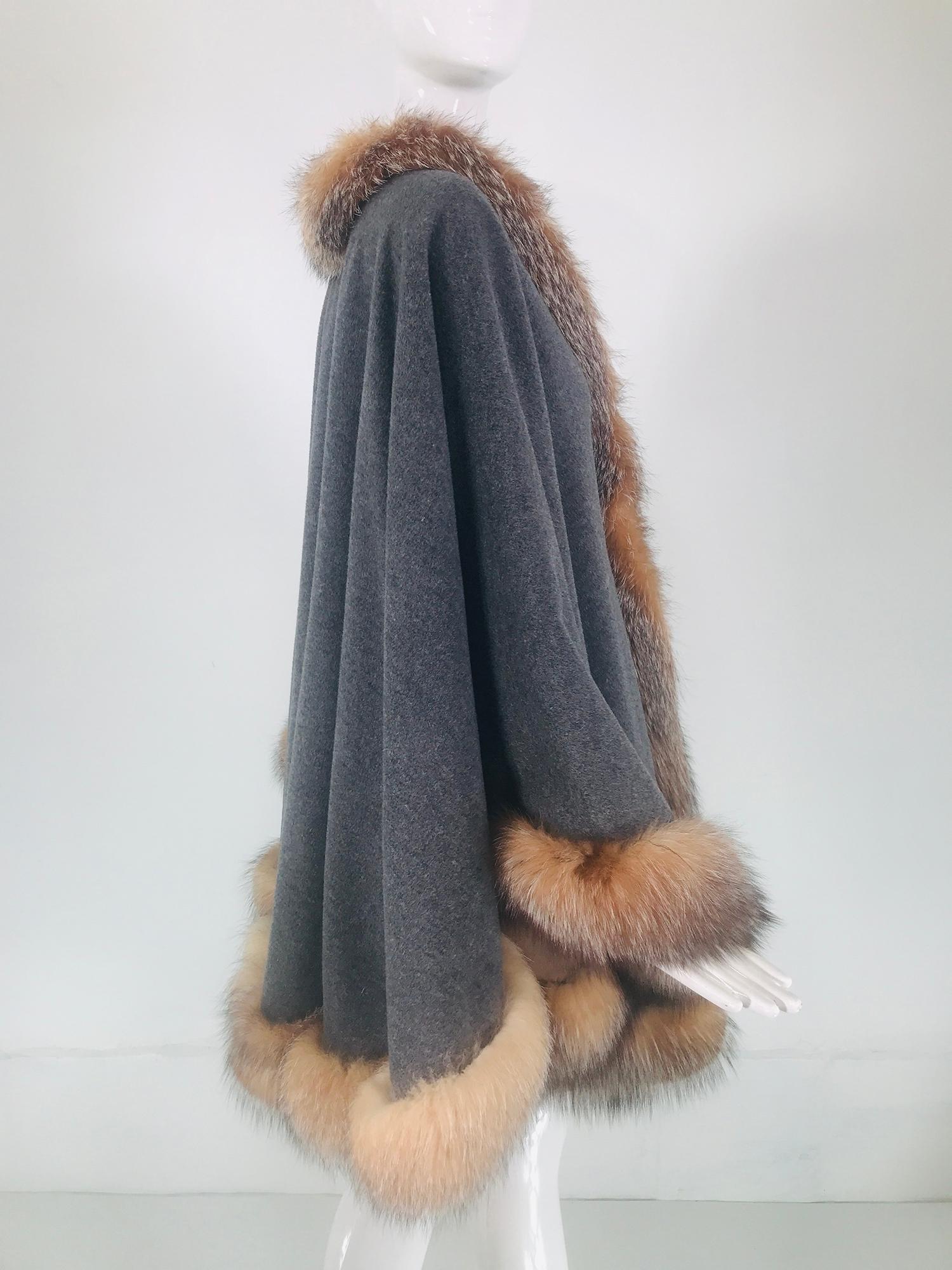 Sprung Freres Paris Red Fox Wool/Cashmere Reversible Cape Grey/Camel Tan OS 7