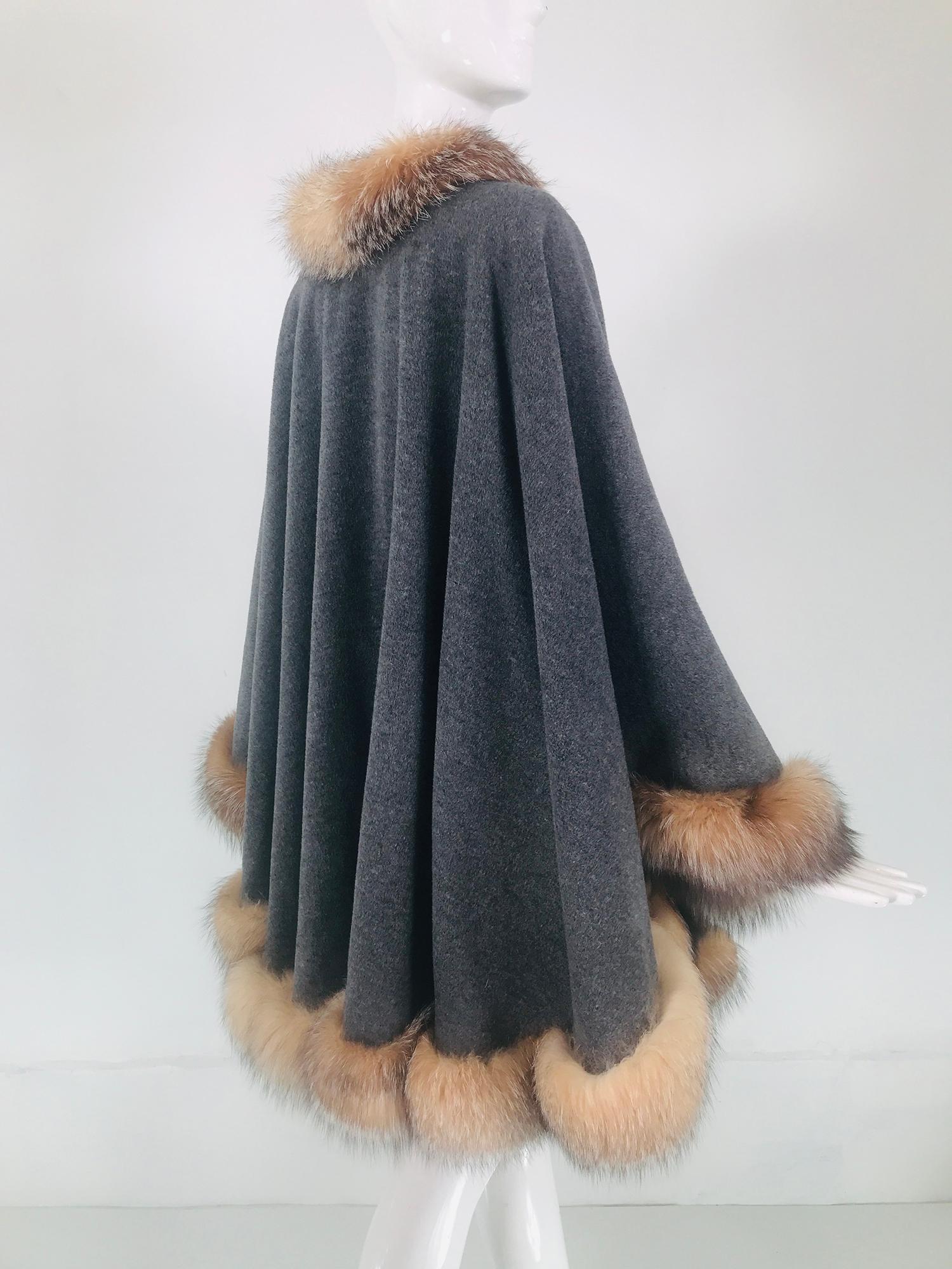 Sprung Freres Paris Red Fox Wool/Cashmere Reversible Cape Grey/Camel Tan OS 8