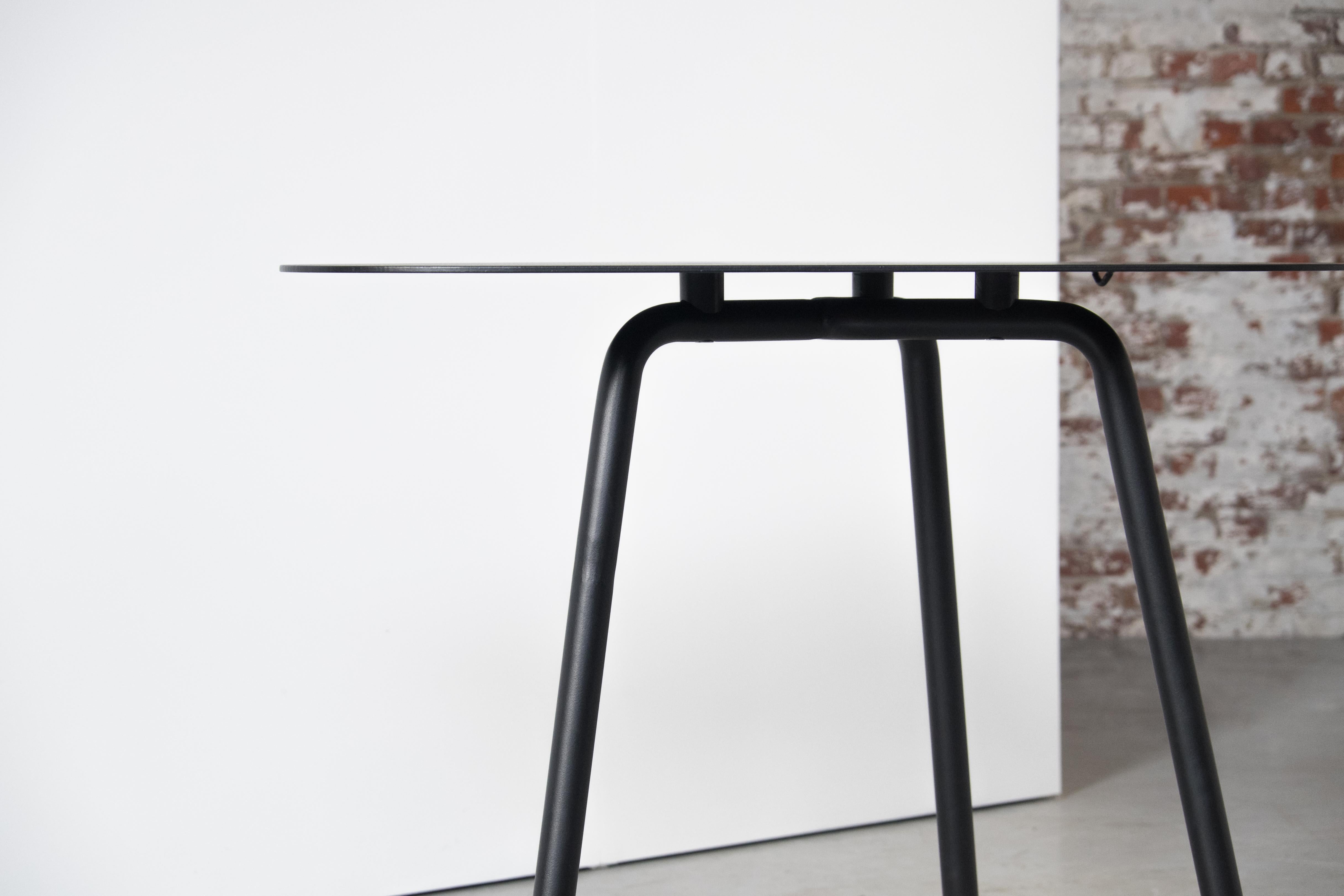 Postmoderne Table noire SPT de l'Atelier Thomas Serruys en vente