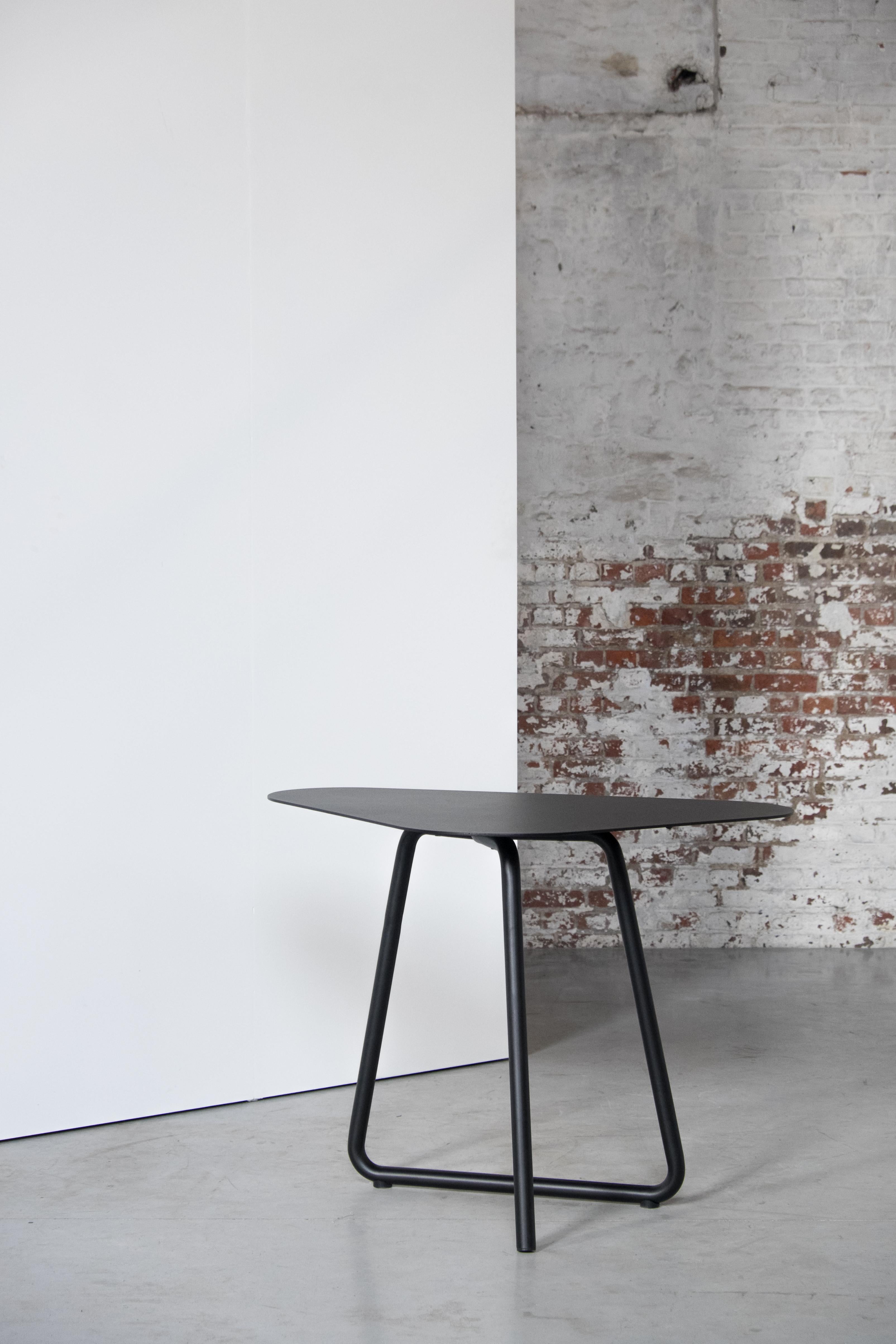 Table noire SPT de l'Atelier Thomas Serruys Neuf - En vente à Geneve, CH