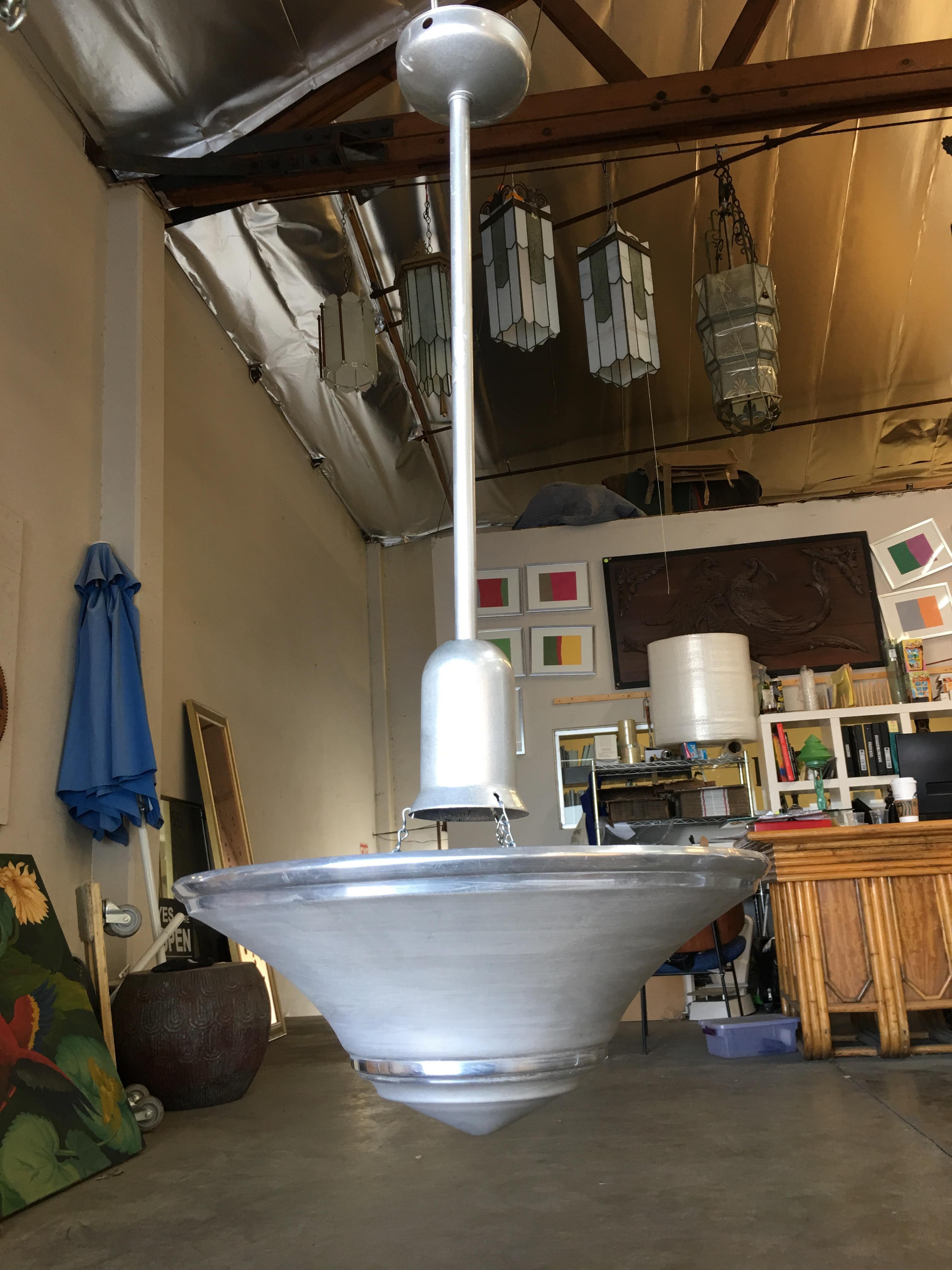 Spun Aluminum Art Deco Saucer Ceiling Pendant Lamp In Excellent Condition For Sale In Van Nuys, CA