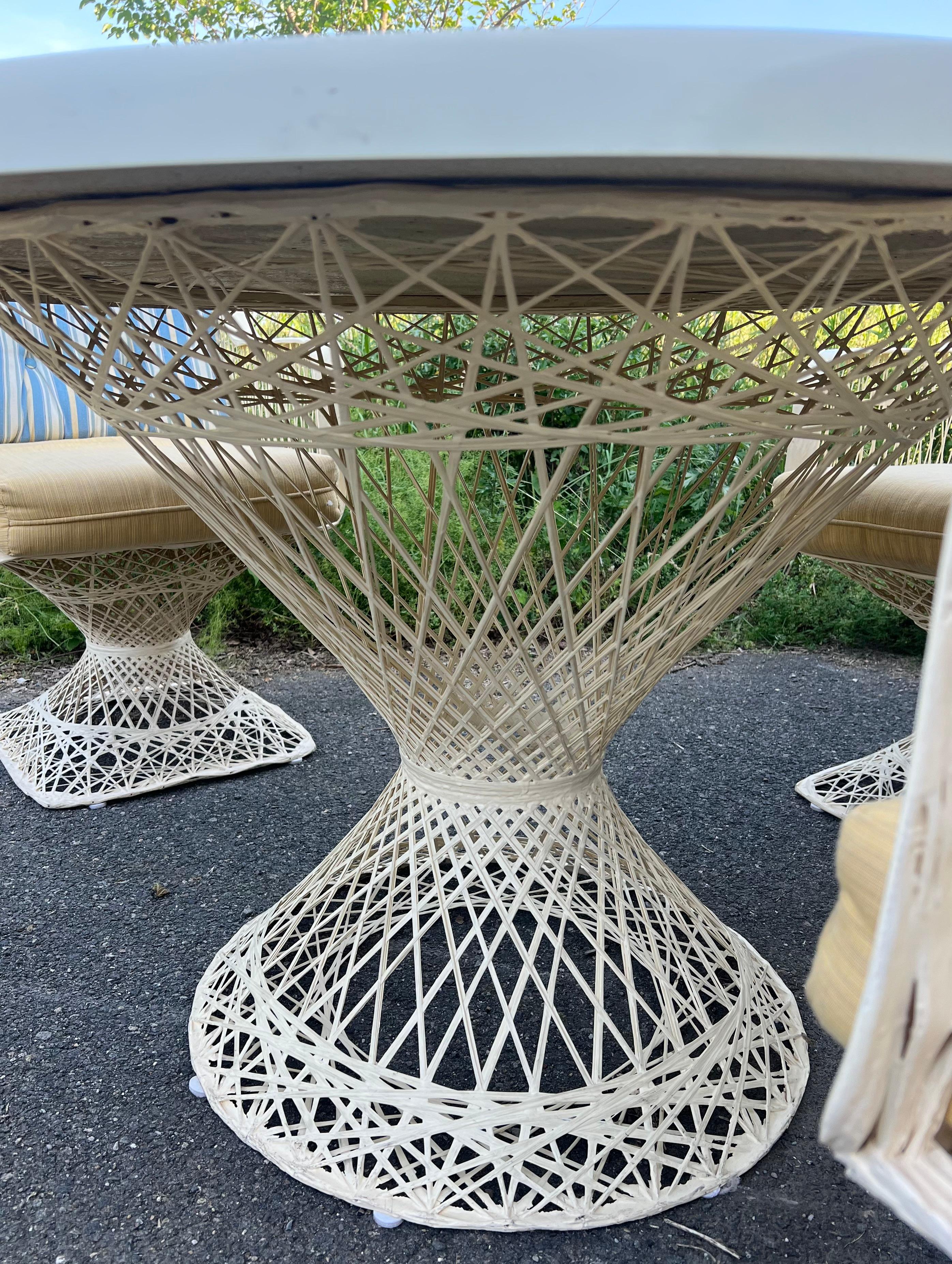 Spun Fiberglass 5 Pieces Round Dining Table 4 Chair Russel Woodard Outdoor Set For Sale 5