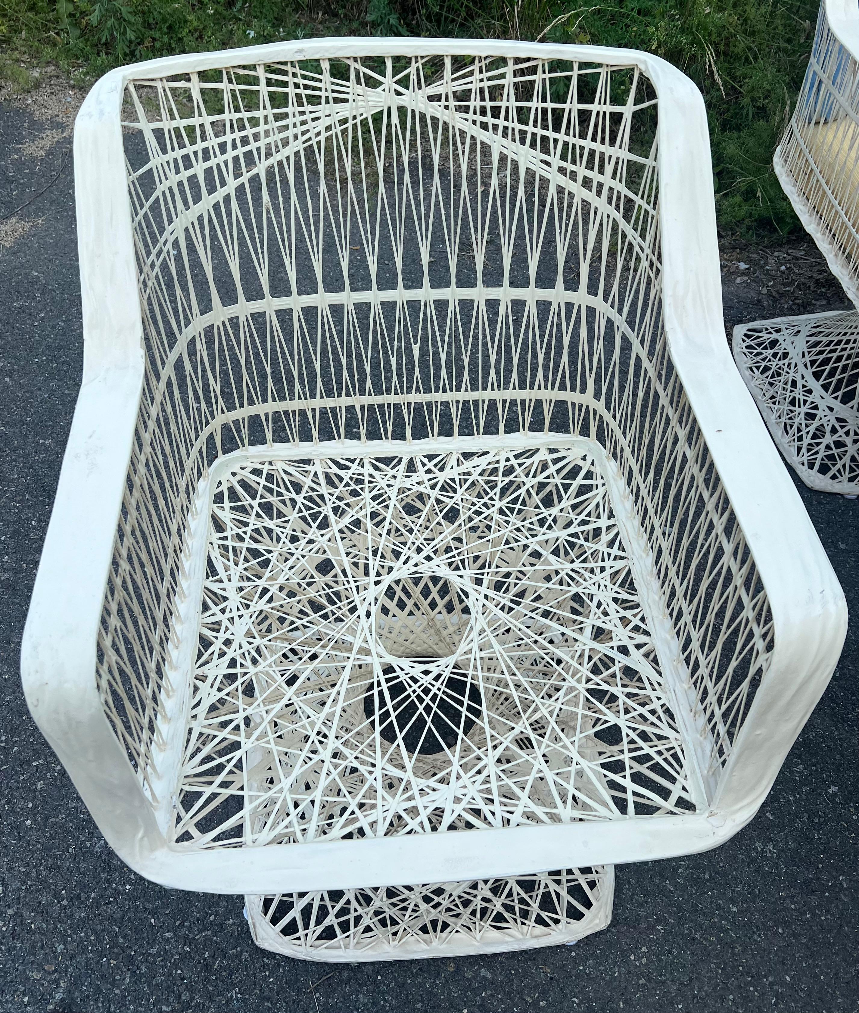 Upholstery Spun Fiberglass 5 Pieces Round Dining Table 4 Chair Russel Woodard Outdoor Set For Sale