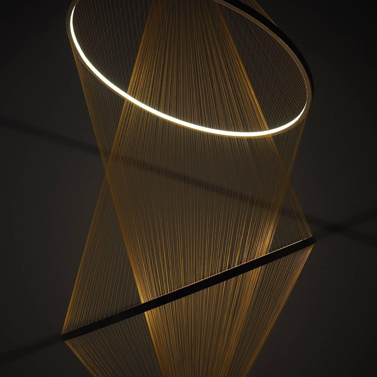 Lámpara Colgante Spun Halo, Escultura de Luz, Araña Tejida Británico en venta