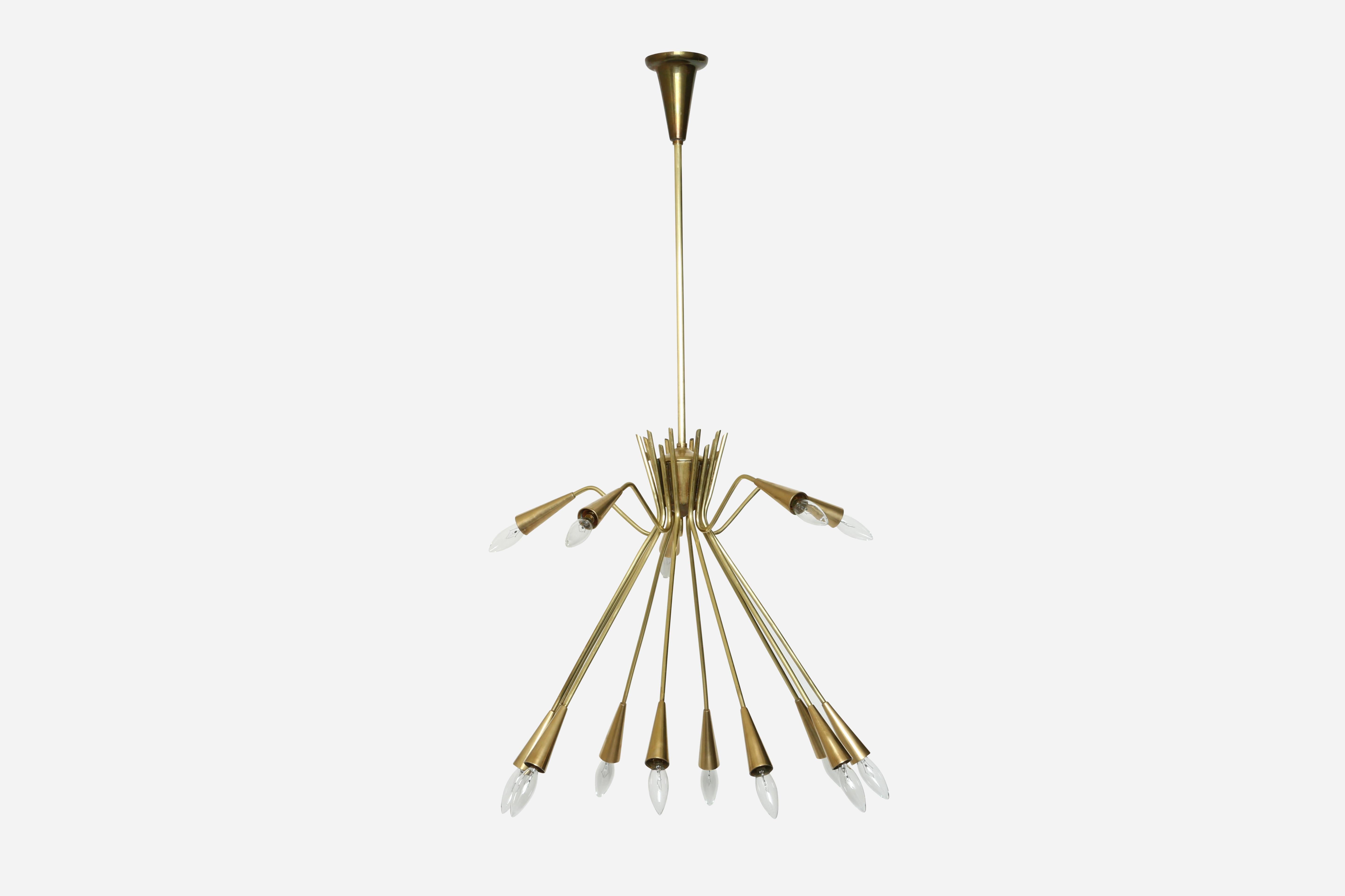 Araña Sputnik de Oscar Torlasco en latón.
Diseñado y fabricado en Italia, años sesenta.
15 brazos con tomas de candelabro.
Recableado estadounidense gratuito previa solicitud.
La altura (caída total) es ajustable.
Se puede acortar.
Recableado