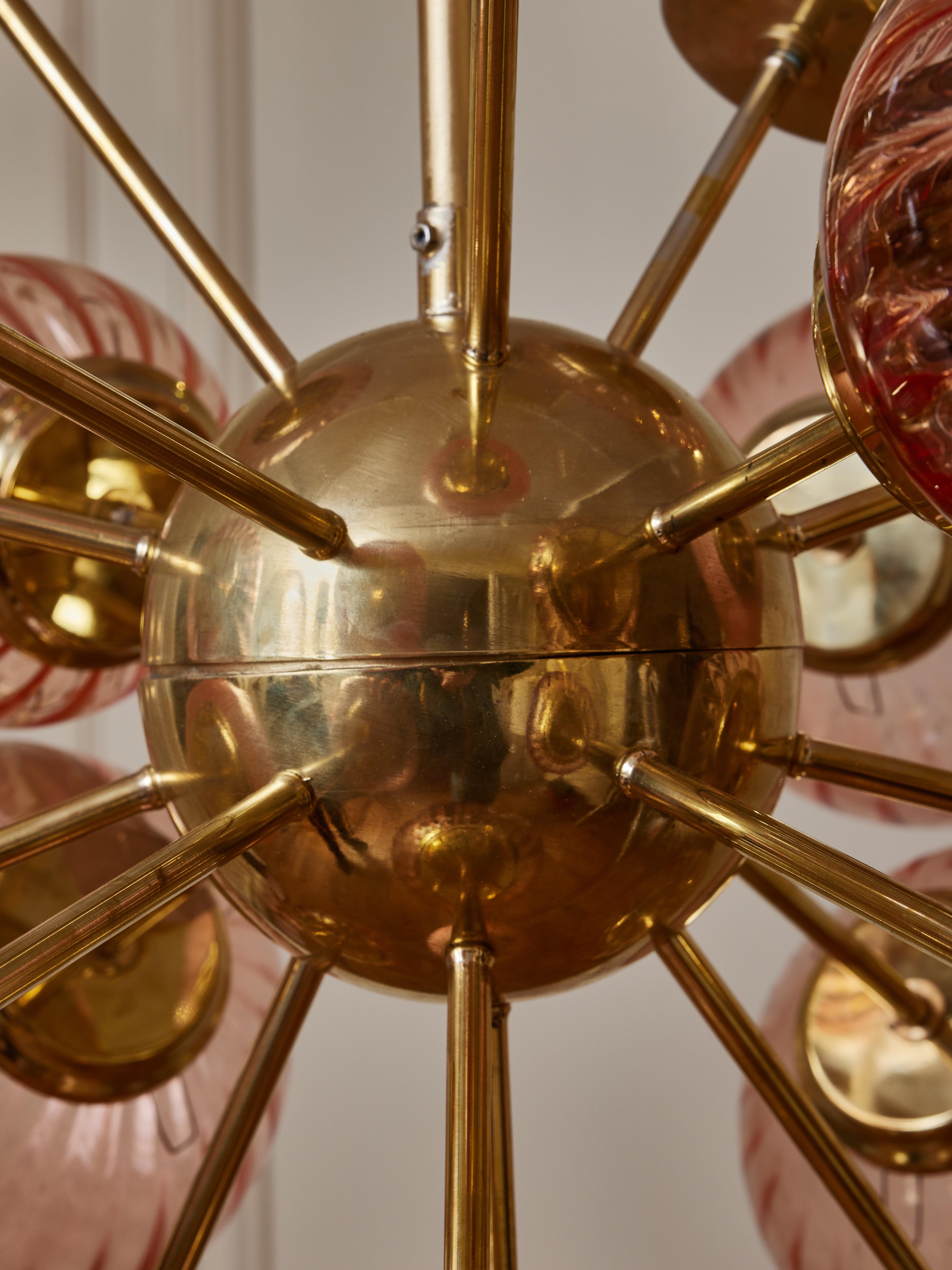 Sputnik chandelier in Murano by Studio Glustin In Excellent Condition For Sale In Saint-Ouen (PARIS), FR