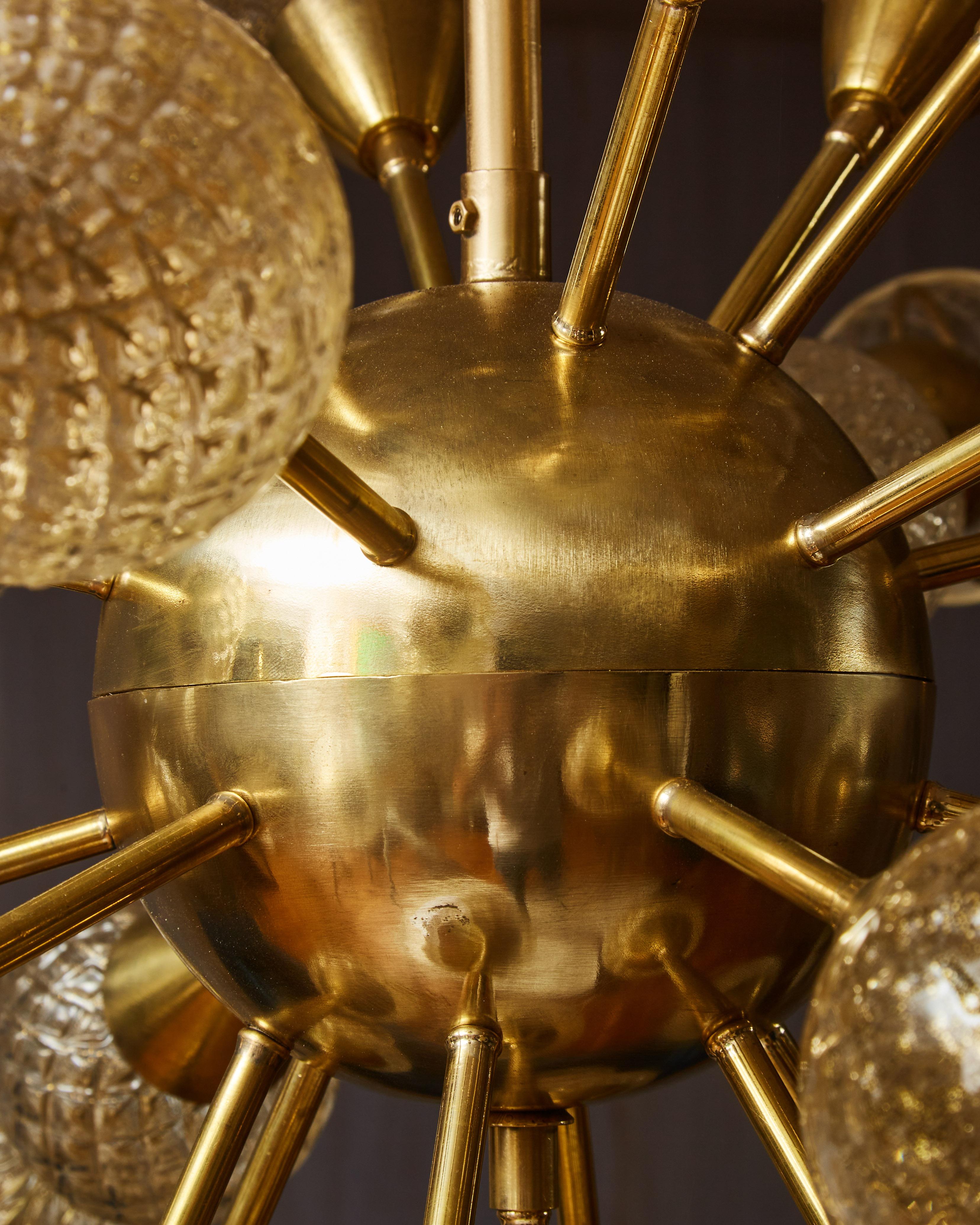Contemporary Sputnik chandelier in Murano glass by Studio Glustin