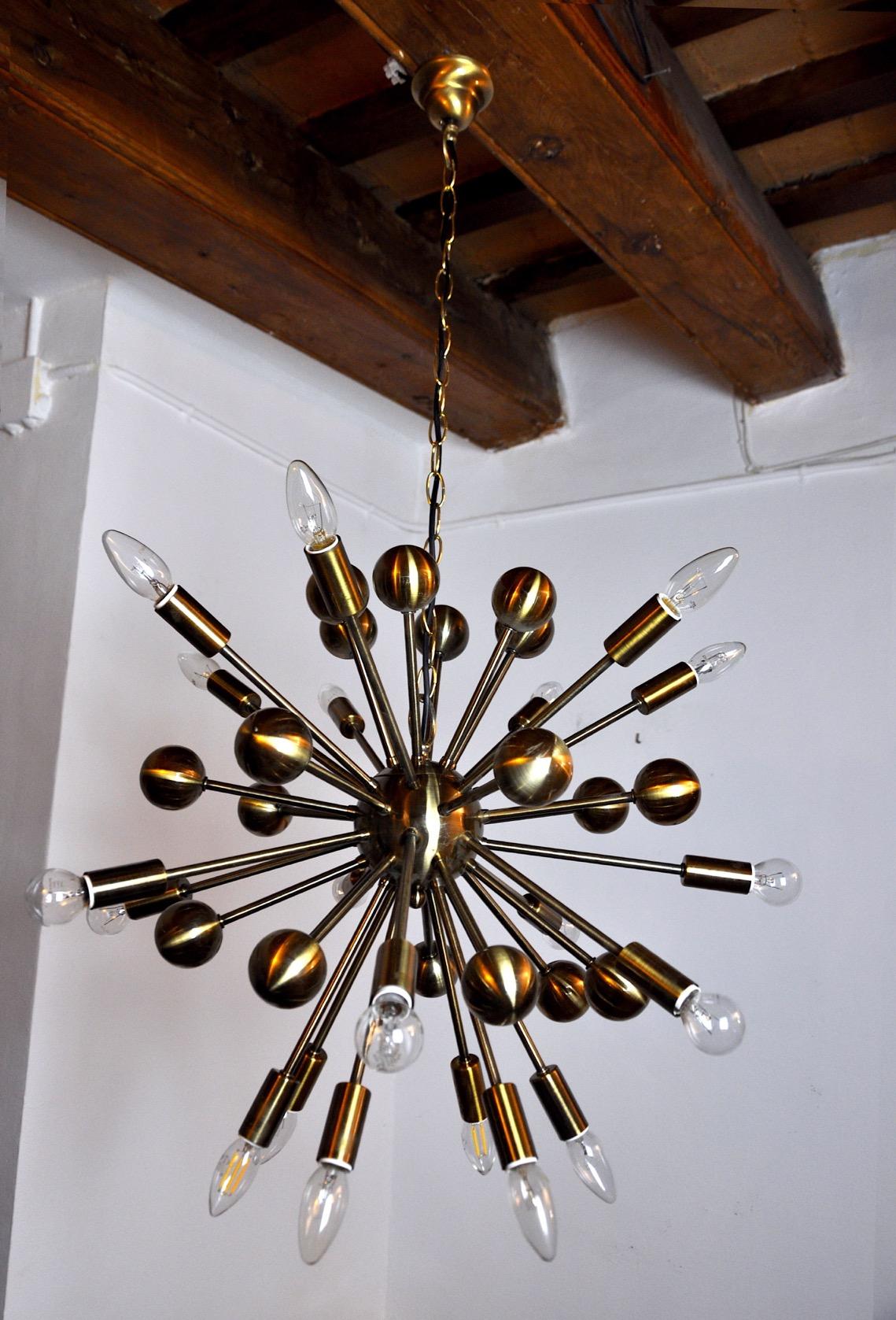 Sputnik chandelier, space-age, 1980-90 In Good Condition For Sale In BARCELONA, ES