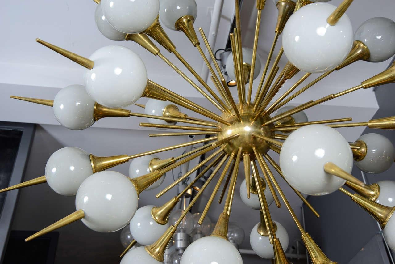 Sputnik Chandelier with Grey Murano Glass Globes For Sale 1