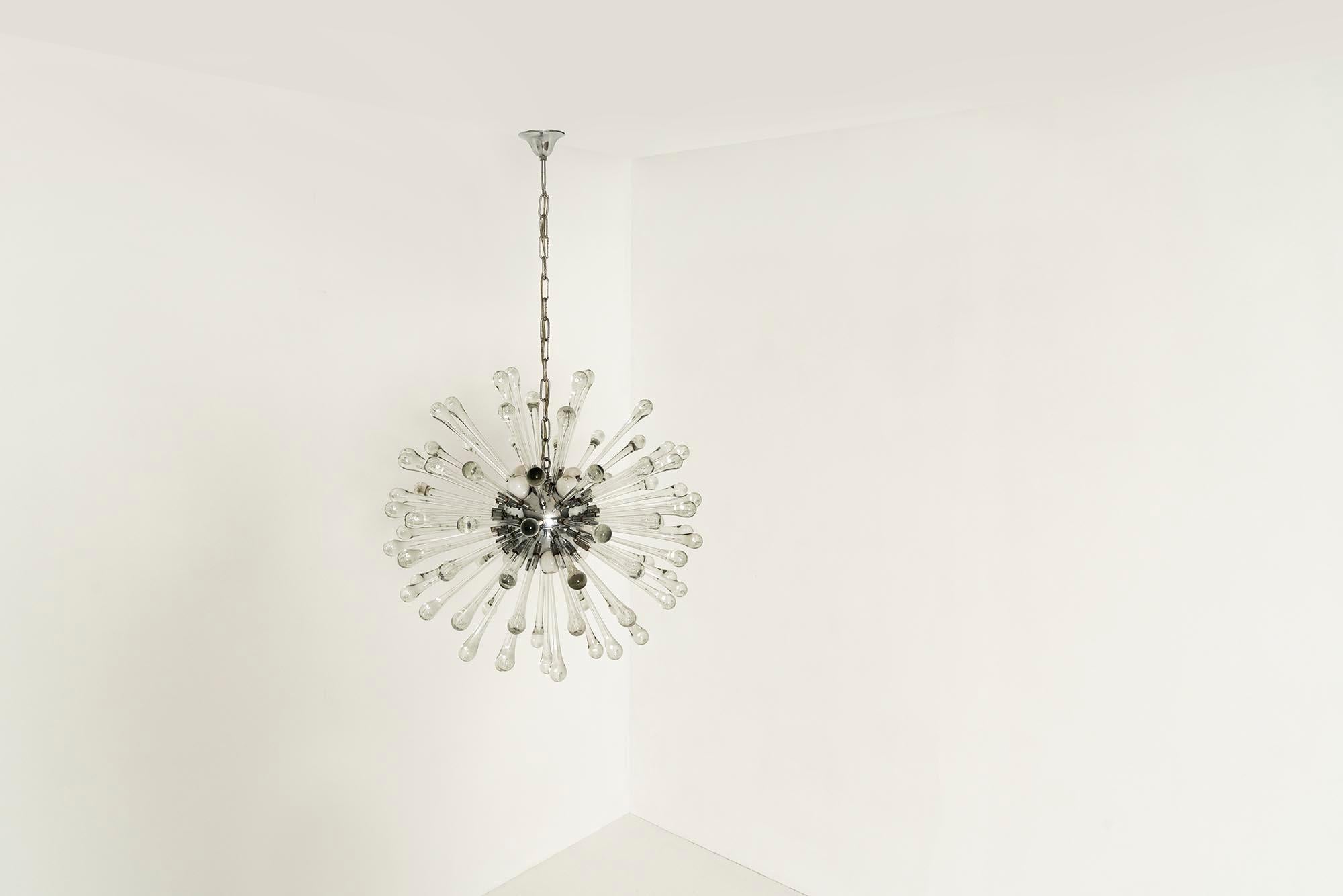 Sputnik Chandelier with Murano Glass Drops, Italy 1960s For Sale 1