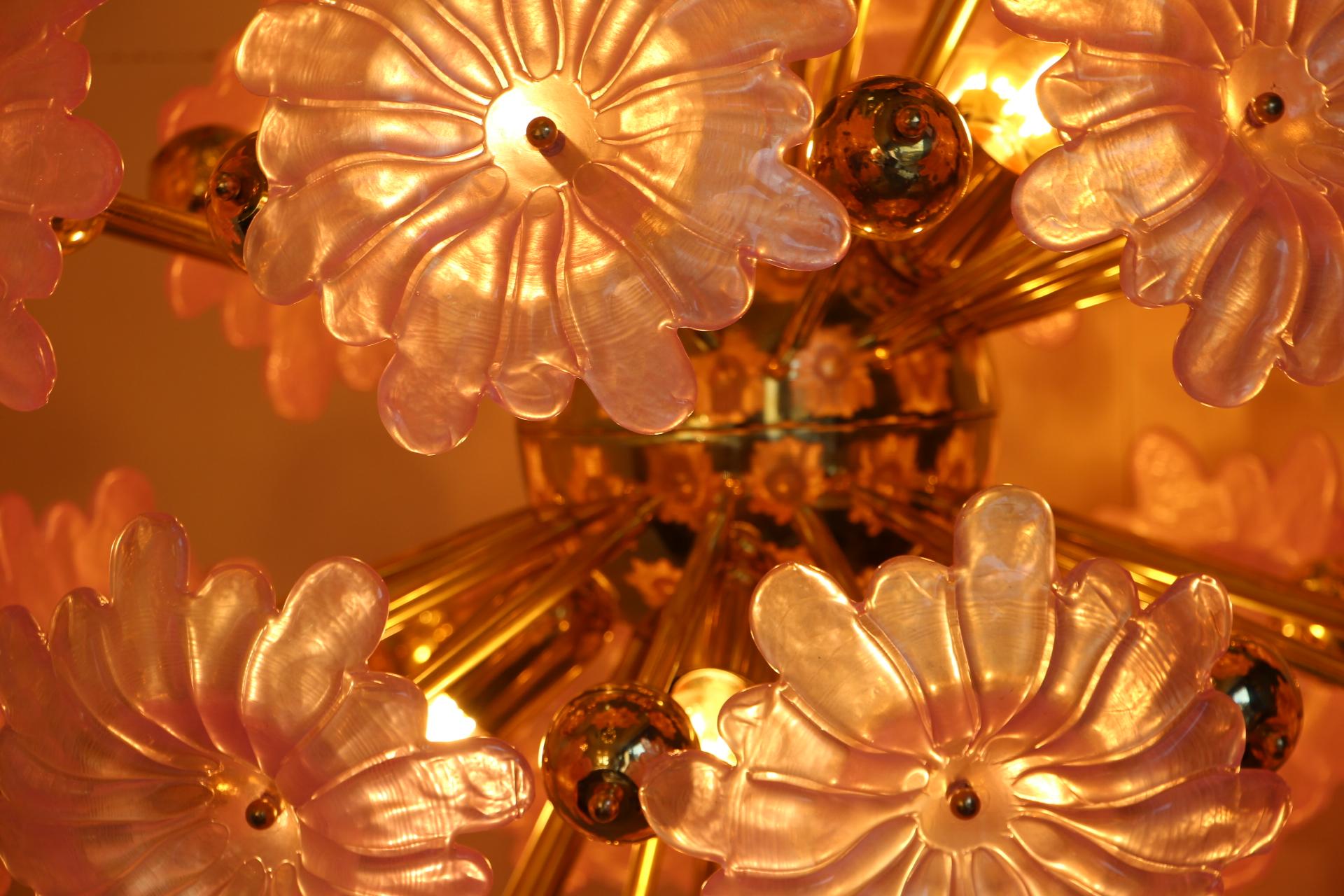 Sputnik Chandelier with Murano Glass Pink Flowers 9