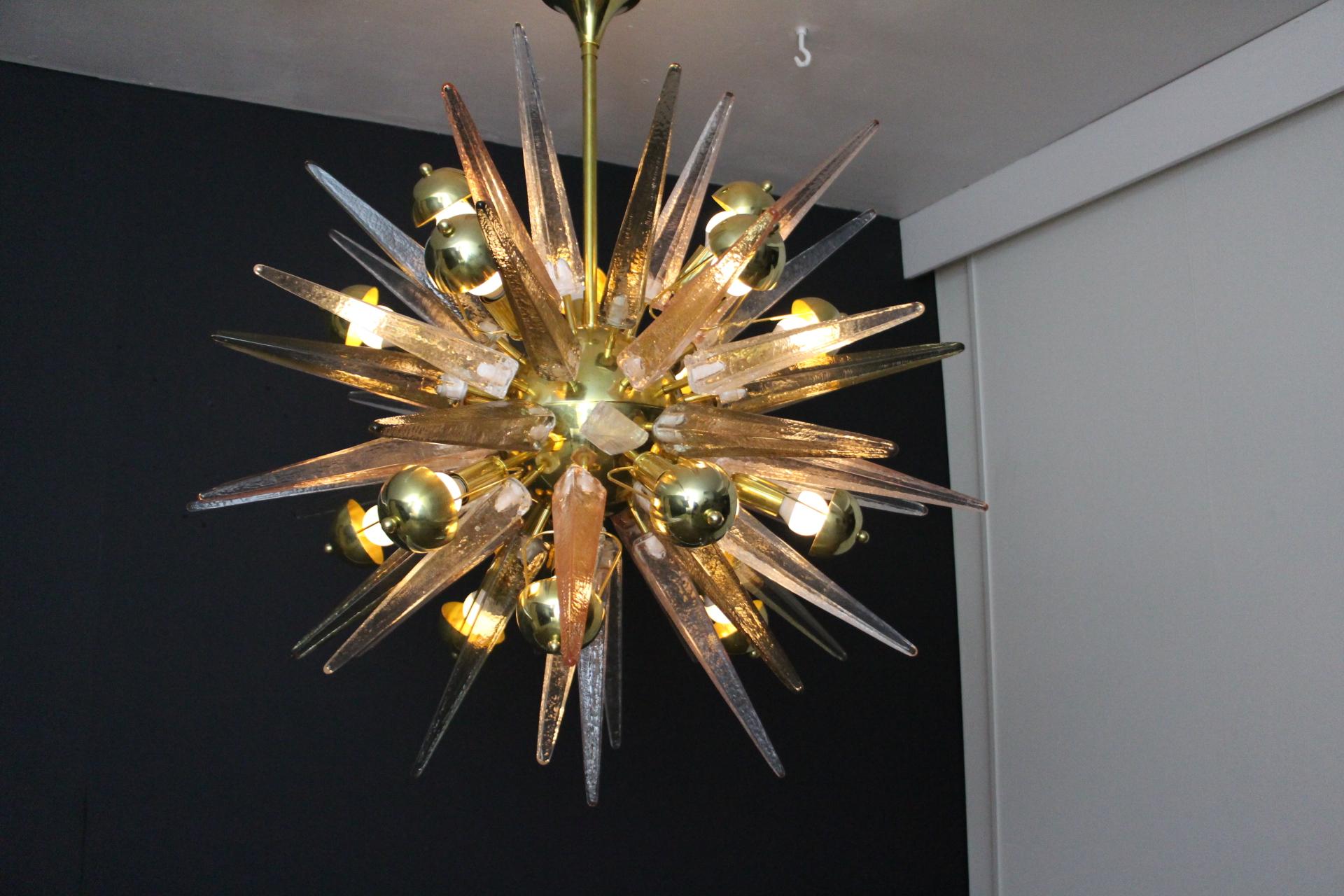 Sputnik Chandelier with Pink, Smoke and Clear Crystal Murano Glass Spikes For Sale 7