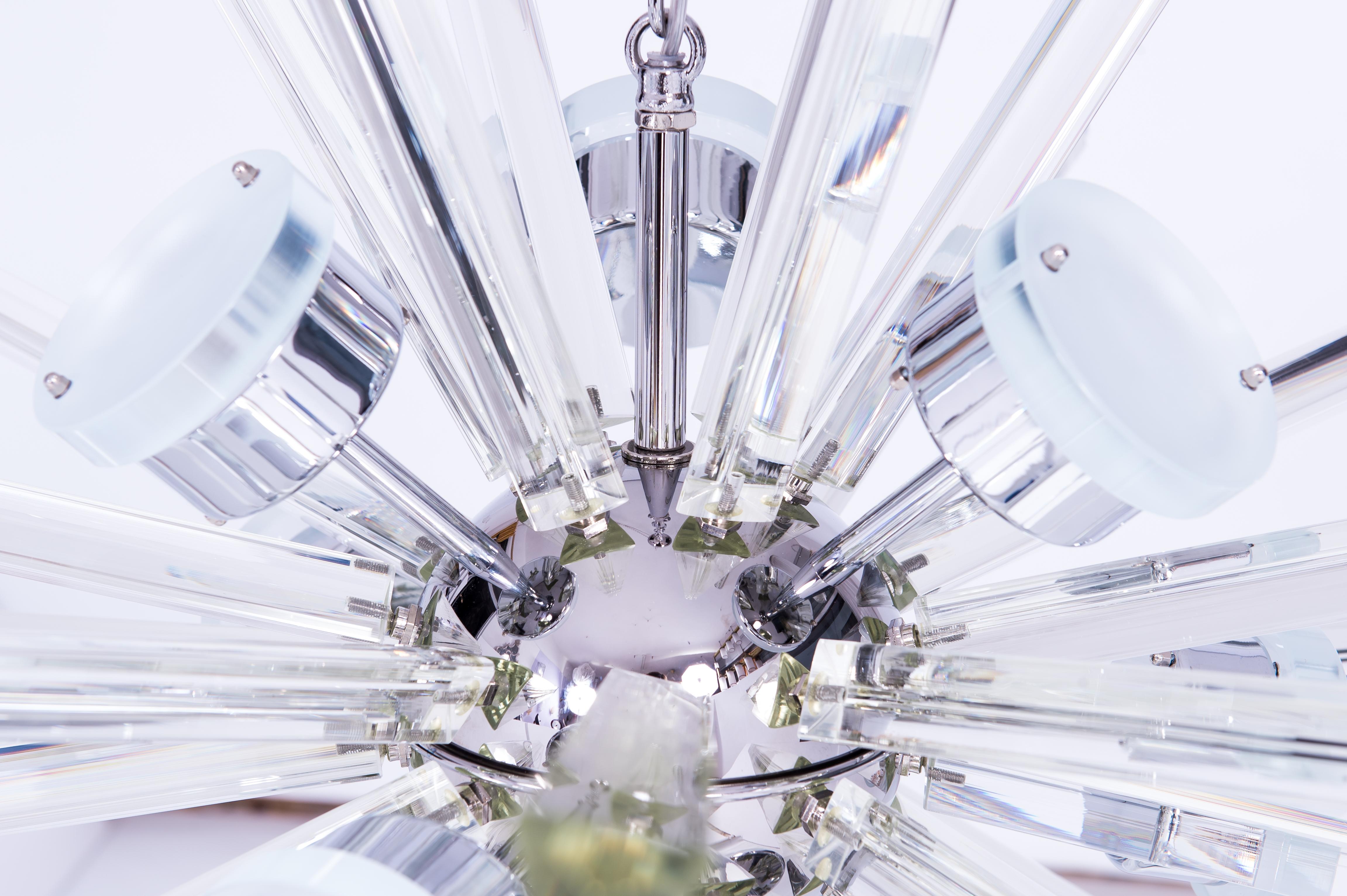 Lustre Spoutnik avec éléments en forme de trièdre en verre de Murano, années 2020, Italie en vente 4
