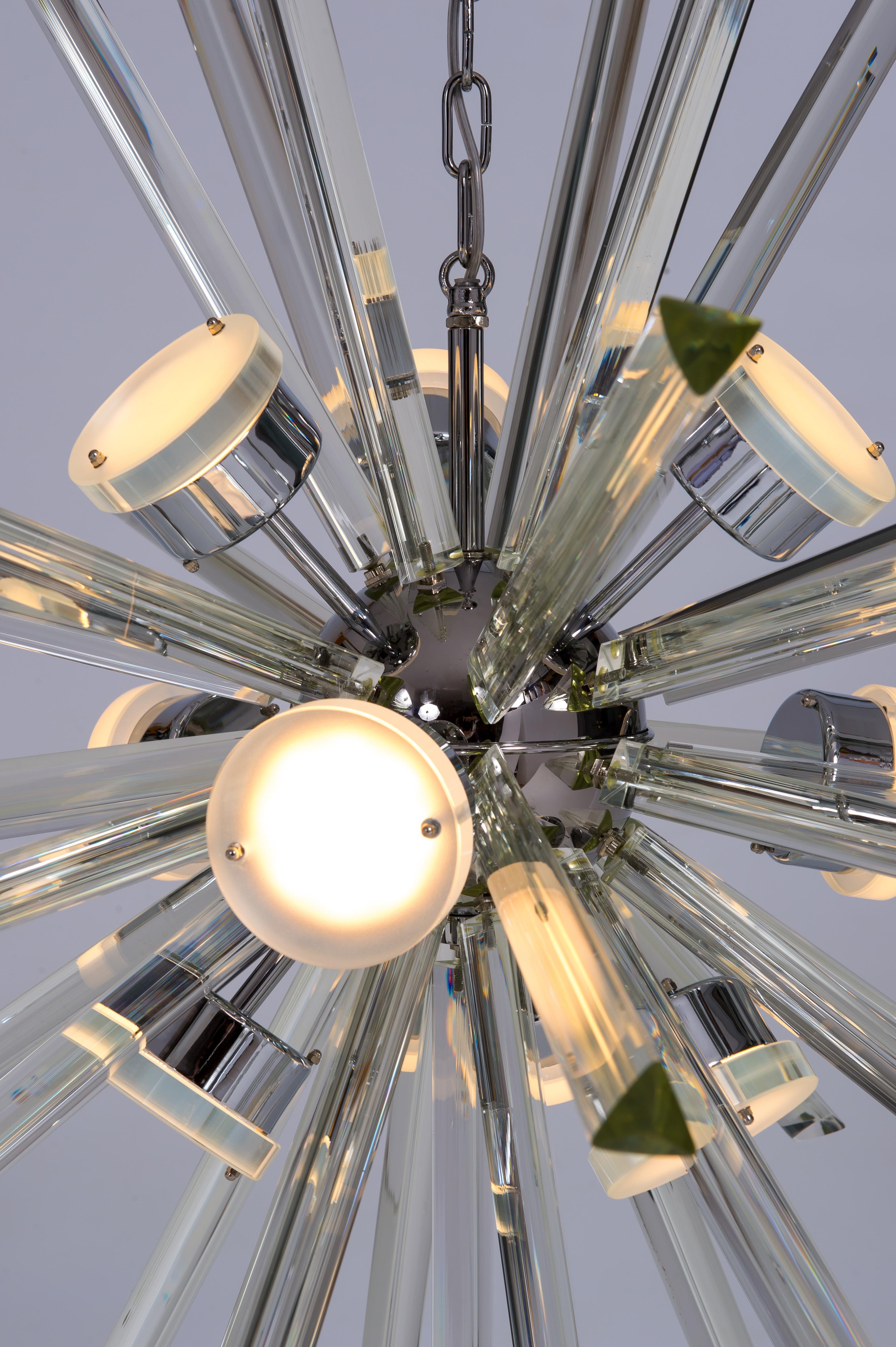 Lampadario Sputnik con elementi a triedro in vetro di Murano, anni 2020, Italia in vendita 12