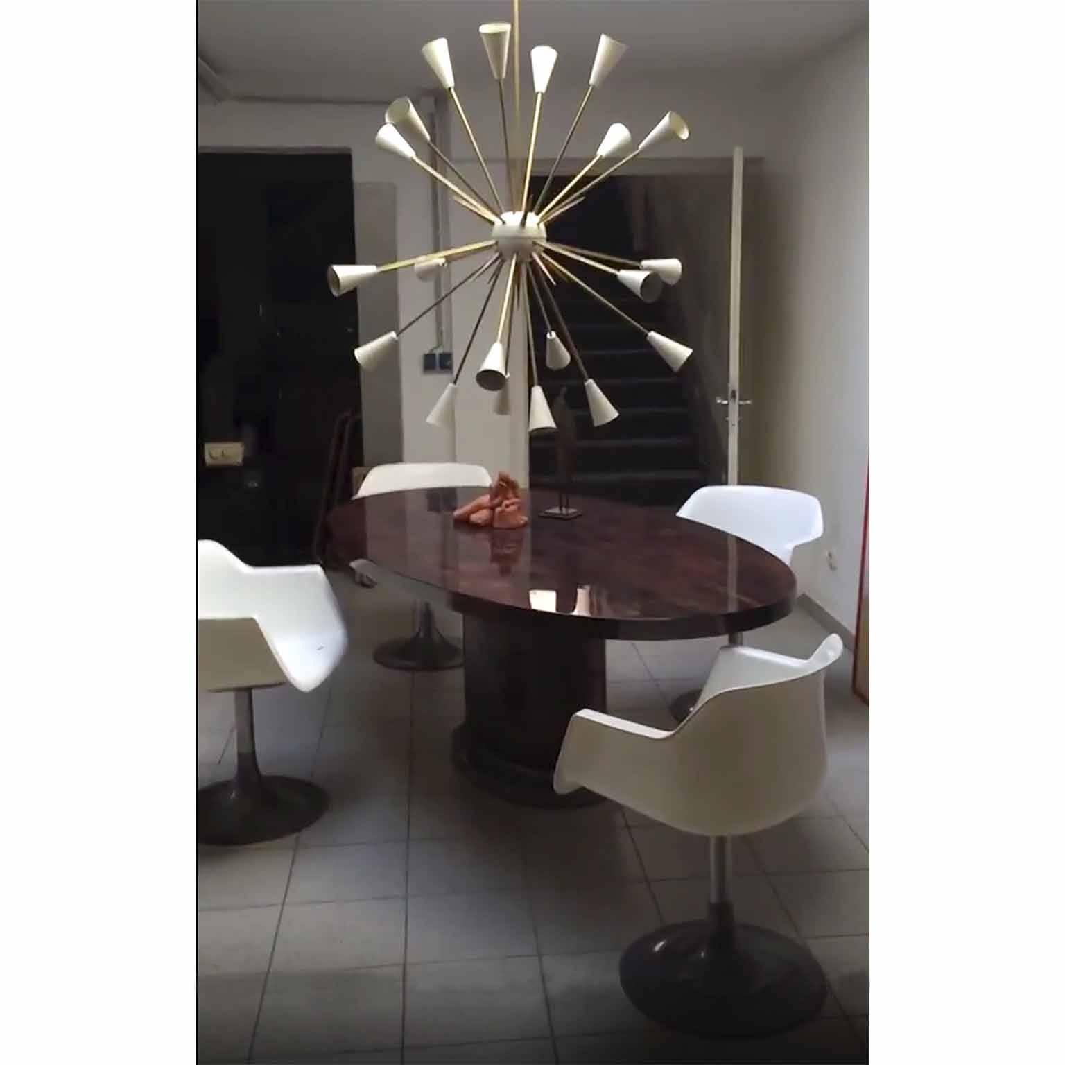 Magnifique grand lustre Sputnik italien avec vingt lumières et 