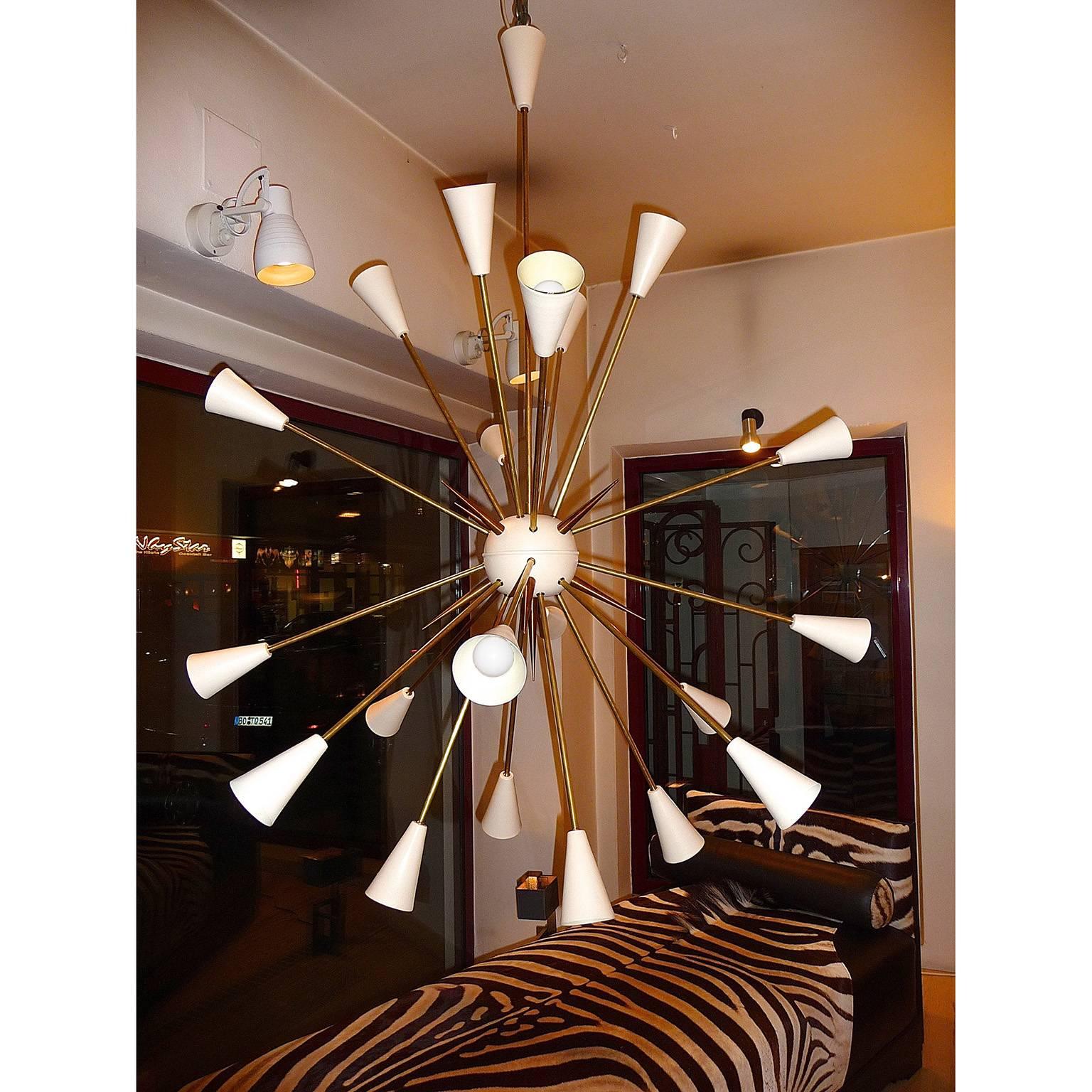 Laqué Sputnik Fireworks Grand lustre italien 20 Lights en vente