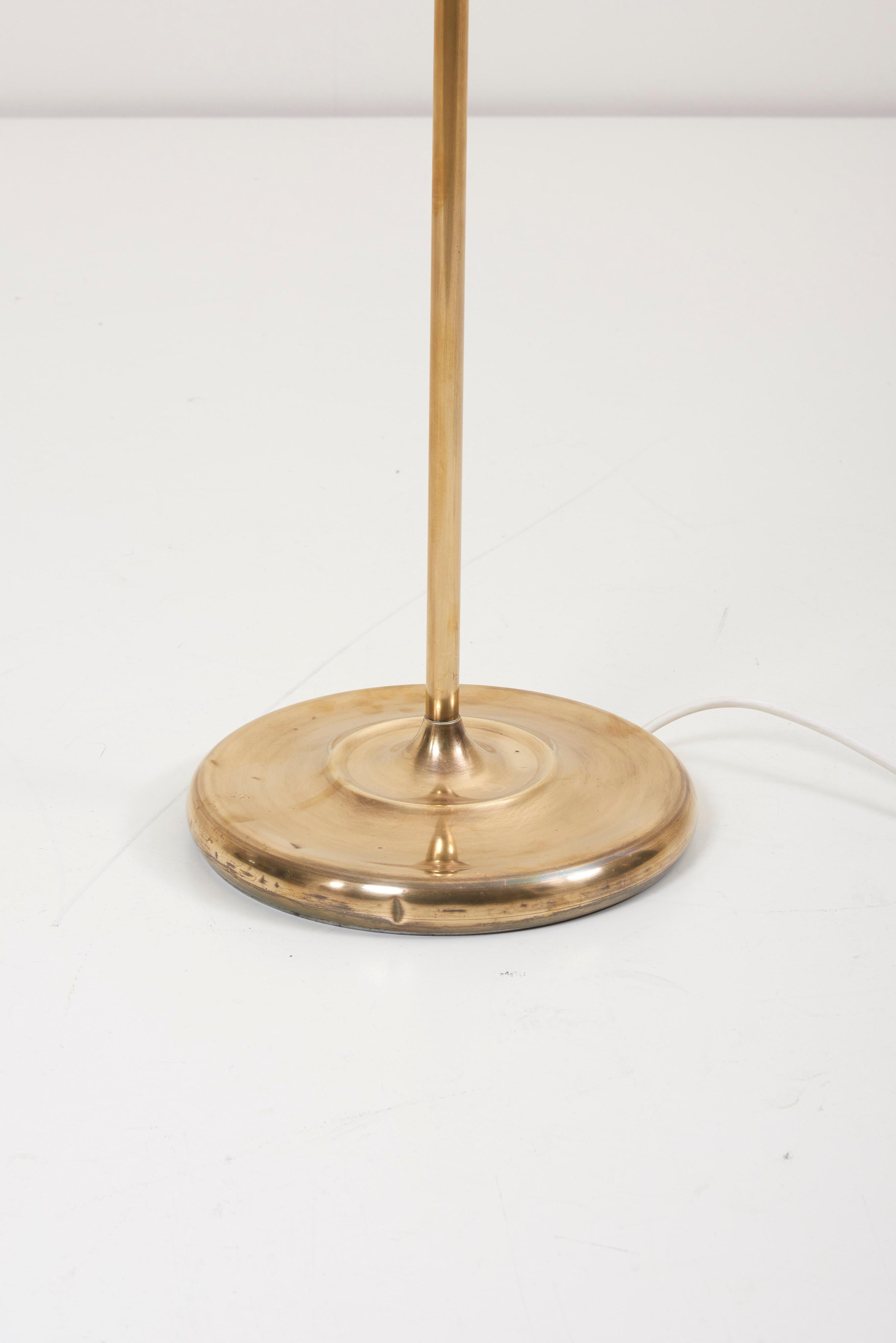 Sputnik Floor Lamp in Brass by Cosack Leuchten, Germany In Distressed Condition In Berlin, BE