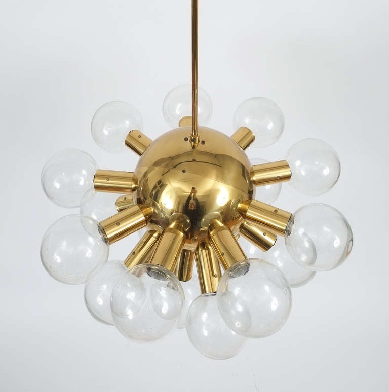 Sputnik globe lamp glass and brass chandelier by J.T. Kalmar, 1960

Dimensions: 25.19