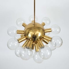 Lampadario Sputnik Globe Lamp in vetro e ottone di J.T. Kalmar, 1960