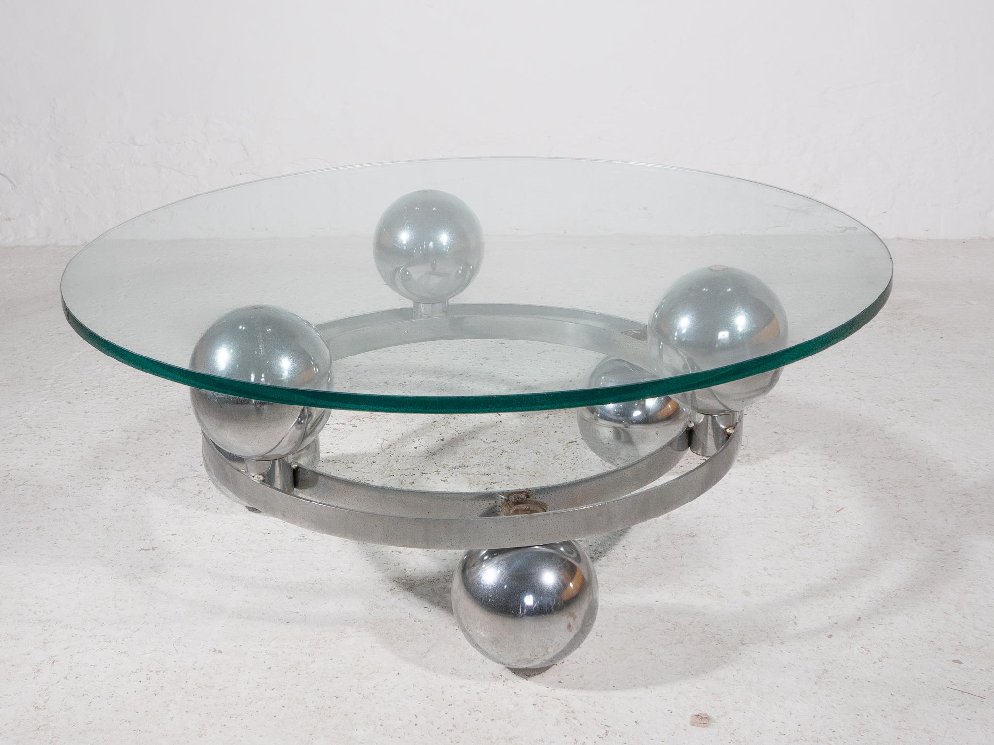Sputnik, Couchtisch mit runder Glasplatte und Metall-Chromkugeln, Deutschland 1960er Jahre (Mitte des 20. Jahrhunderts) im Angebot