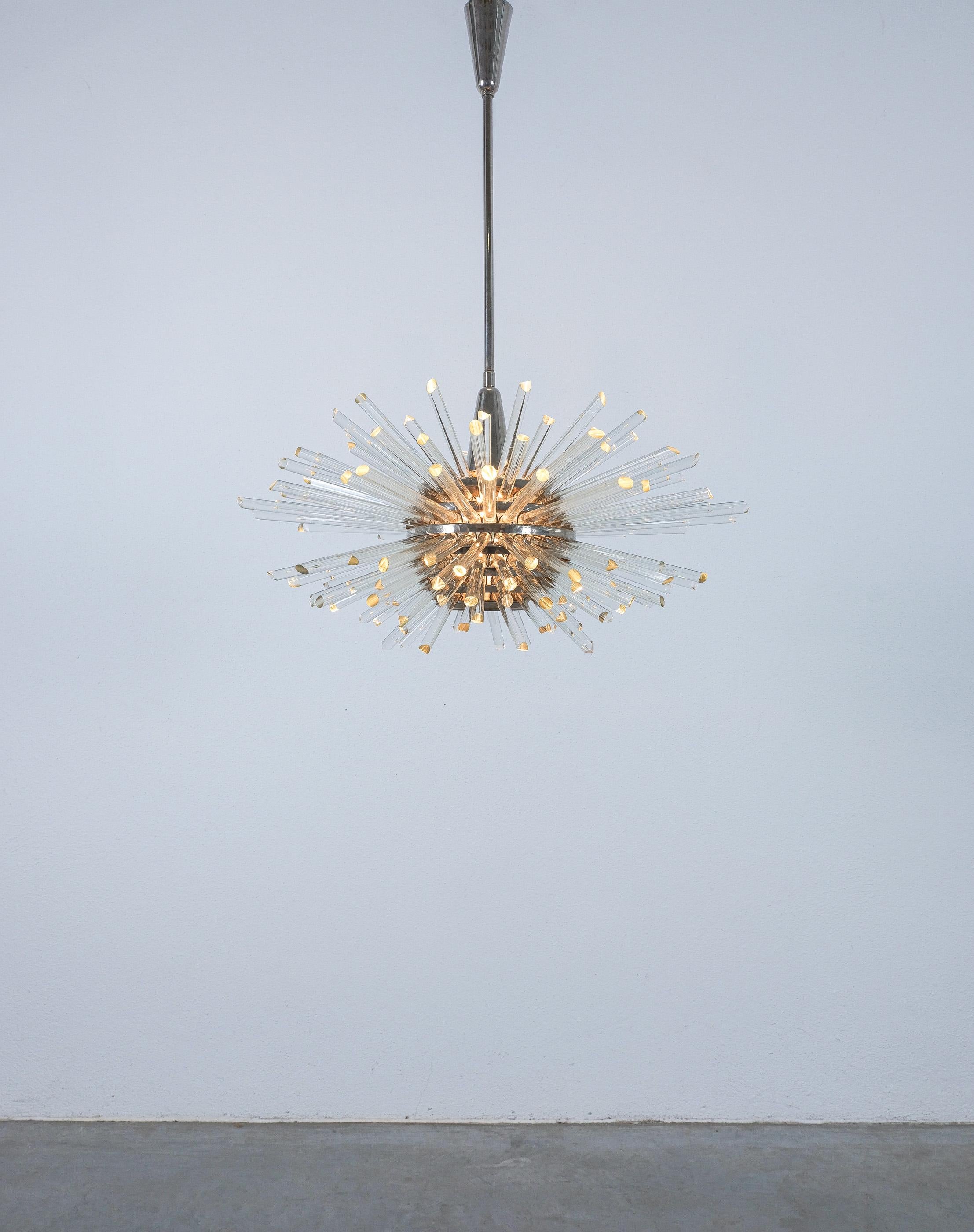 Mid-Century Modern Lustres à tige de verre Sputnik par Bakalowits Sohn, 1960 en vente