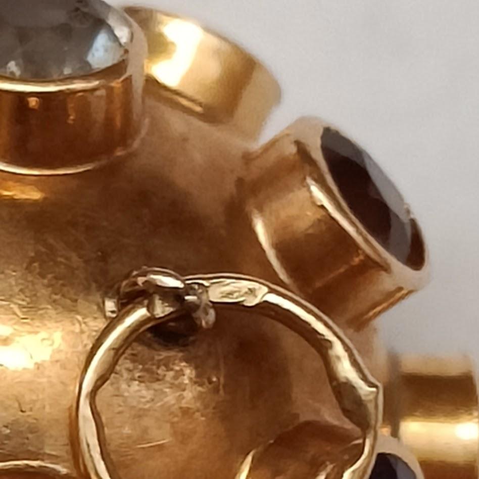 Ciondolo Sputnik in oro 18k in vendita 2