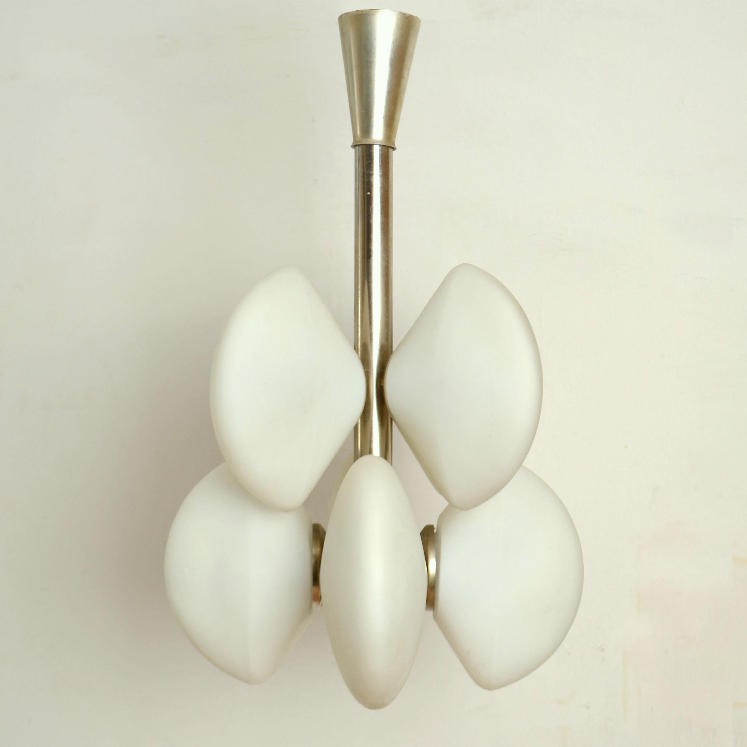 Midcentury Sputnik Pendant with Opalescent Shades and Nickel Frame In Excellent Condition For Sale In London, GB