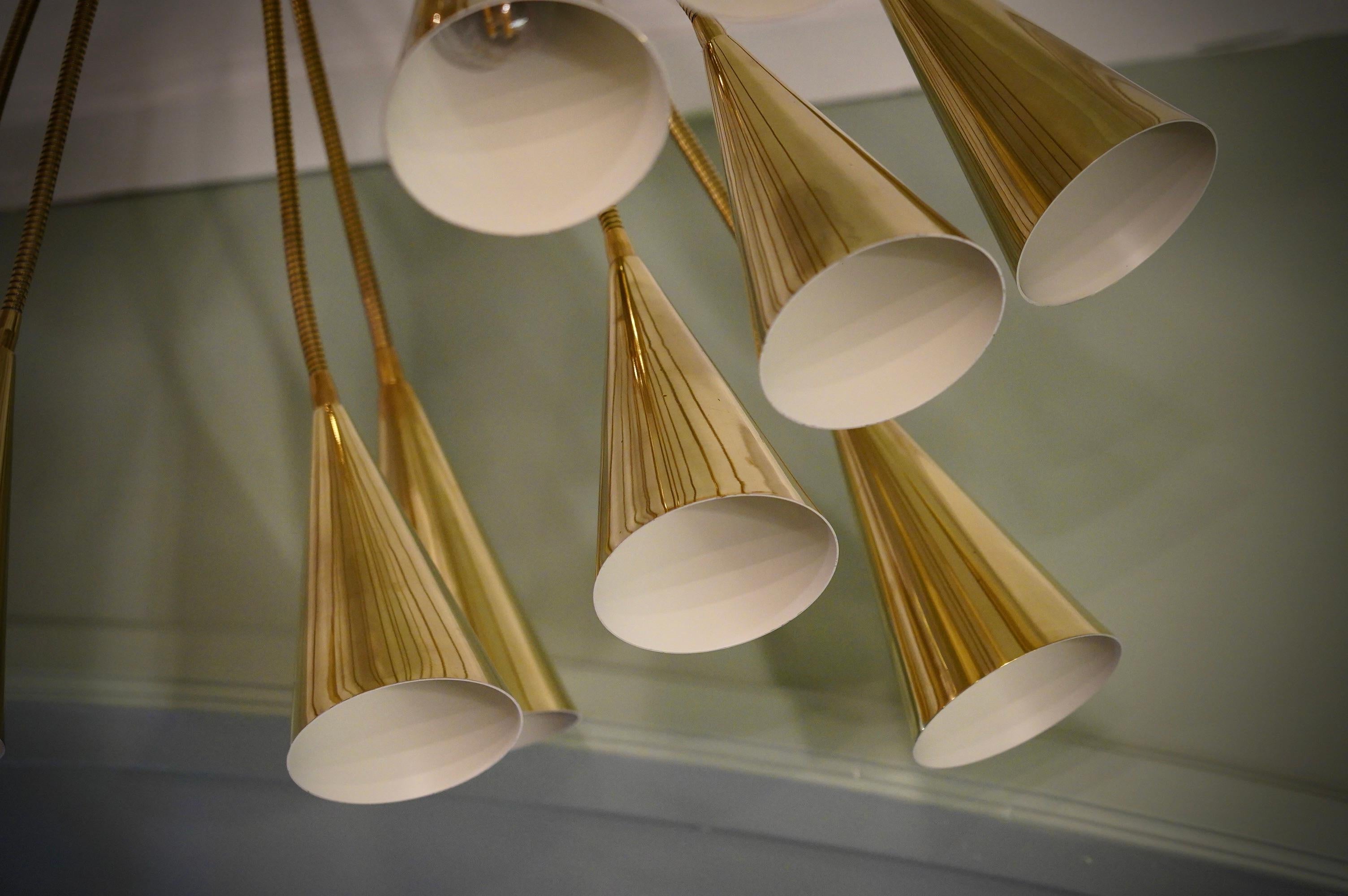 Mid-Century moderno Lampadario e pendente in ottone Sputnik semi-sferico, 1990 in vendita