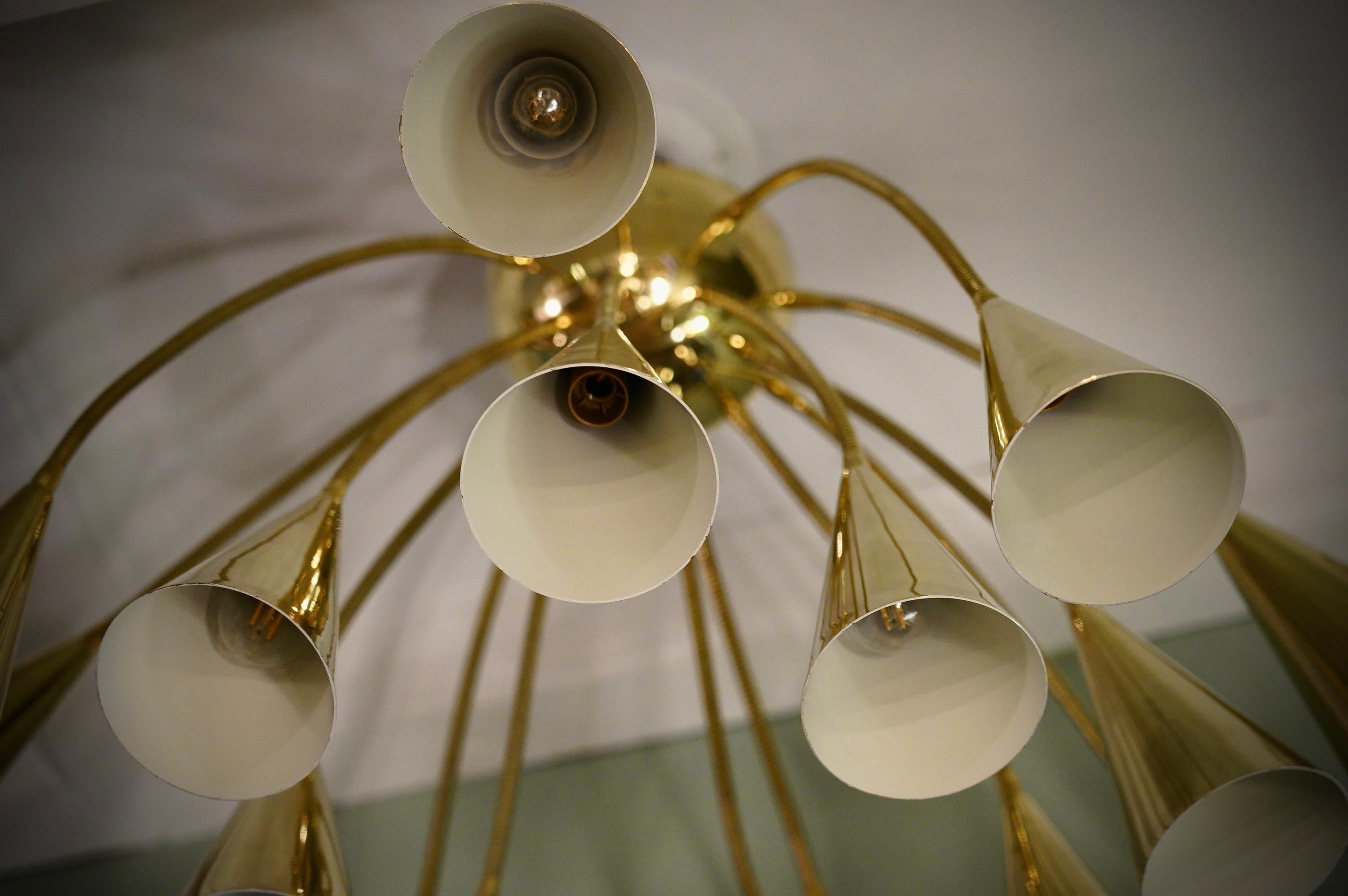 Lampadario e pendente in ottone Sputnik semi-sferico, 1990 in vendita 1