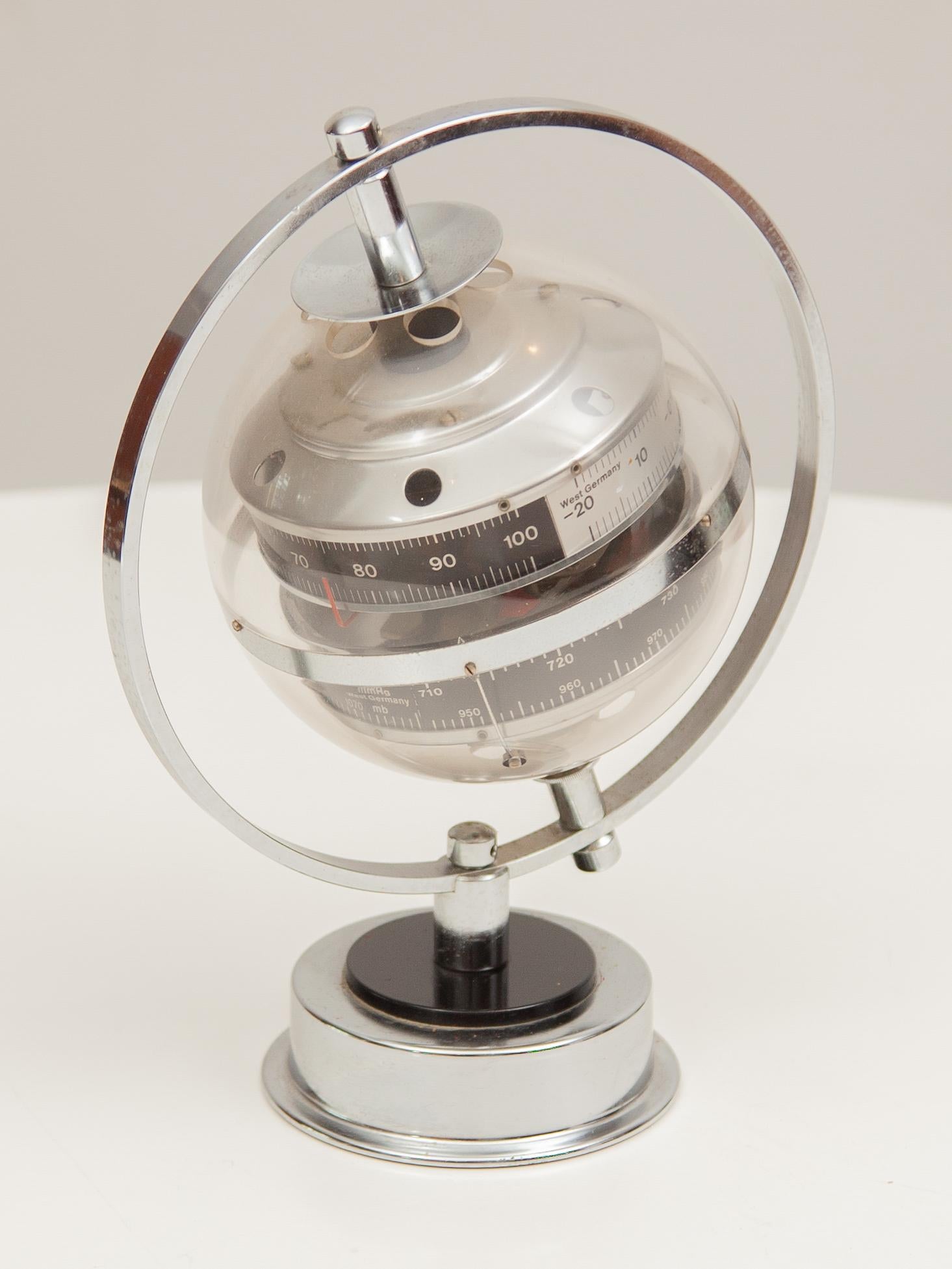 Metà XX secolo Stazione meteorologica da tavolo Sputnik Space Age, igrometro relativo, Germania Ovest, anni '60 in vendita
