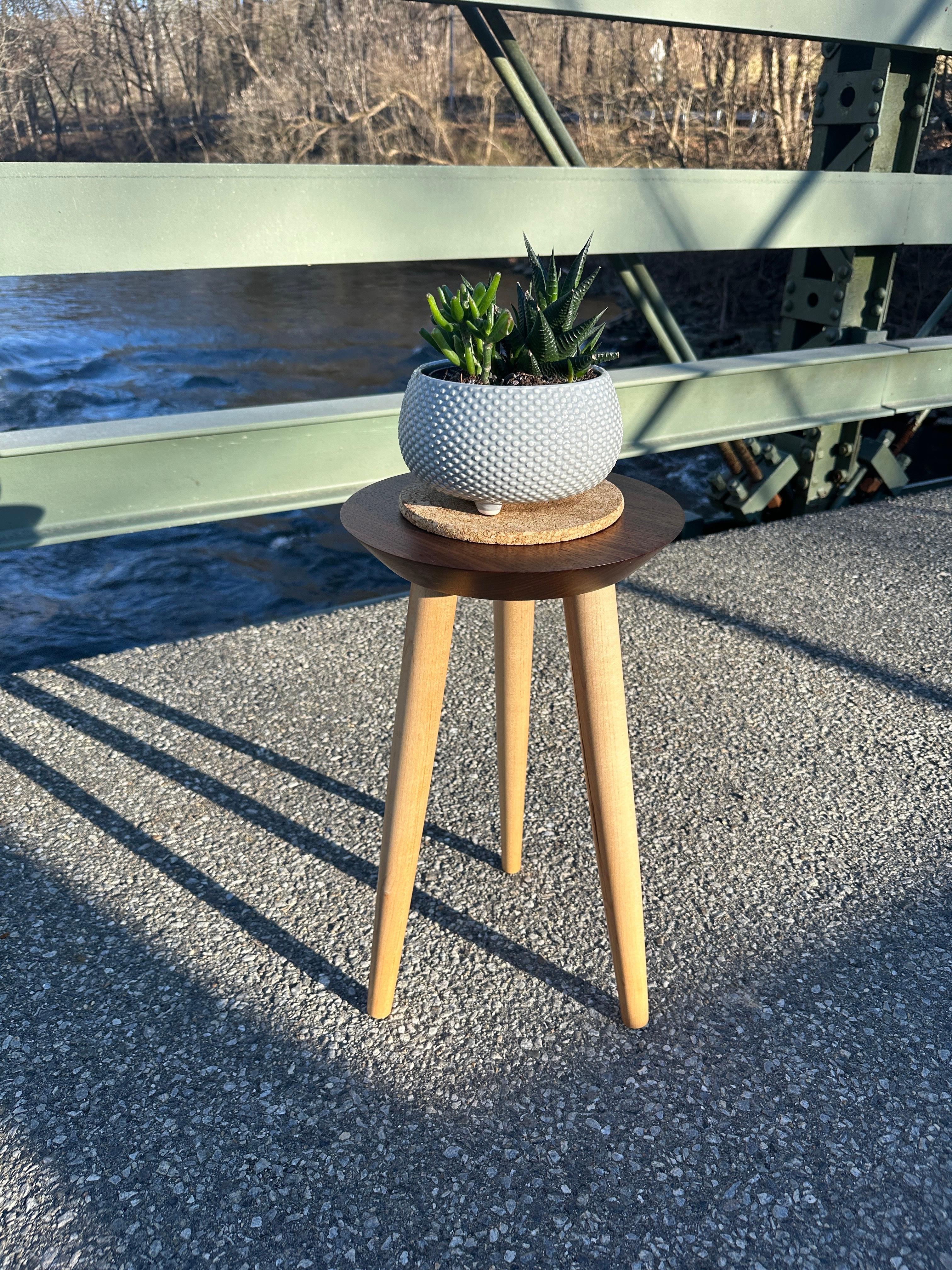 Mesa Sputnik de Michael Oates en venta 1