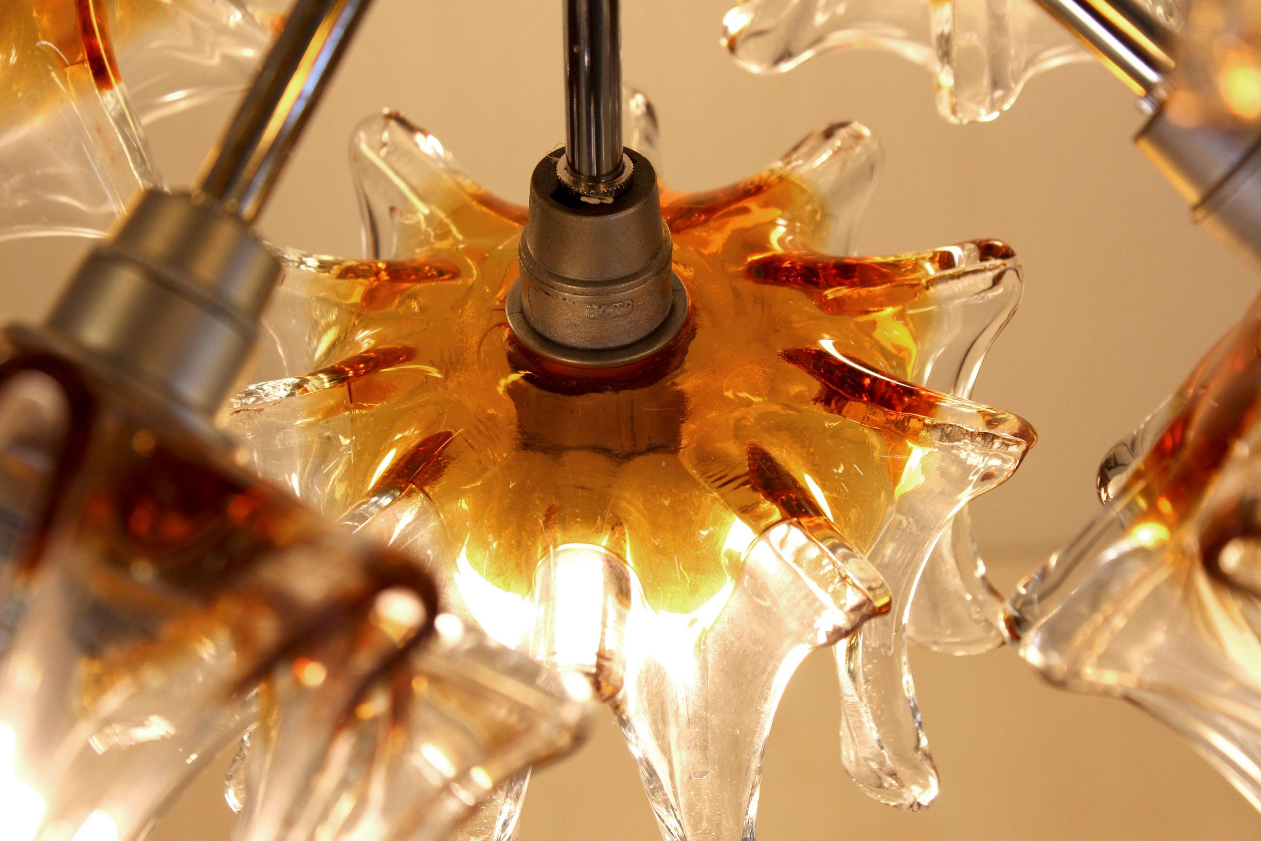 Vintage  Lampadario Sputnik in vetro di Murano, Carlo Nason per Mazzega, Italia anni '70 In condizioni buone a Ceglie Messapica, IT