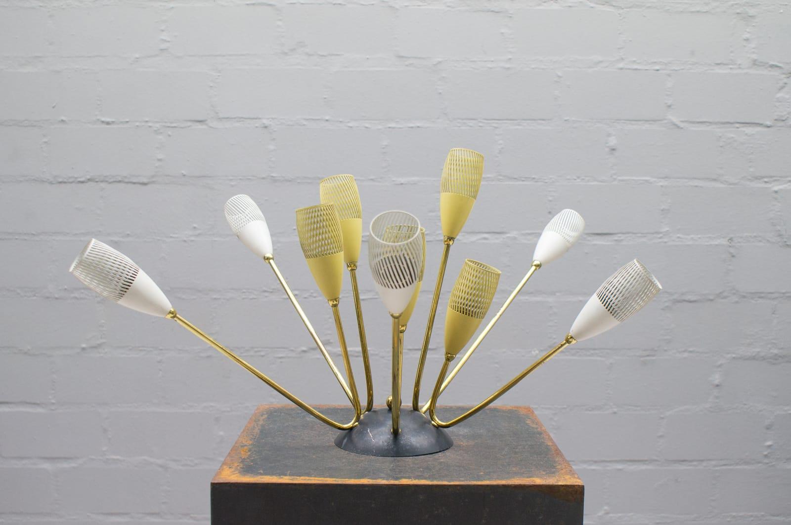 Lámpara Sputnik de pared o techo a la manera de Arteluce, Italia, años 50 Moderno de mediados de siglo en venta