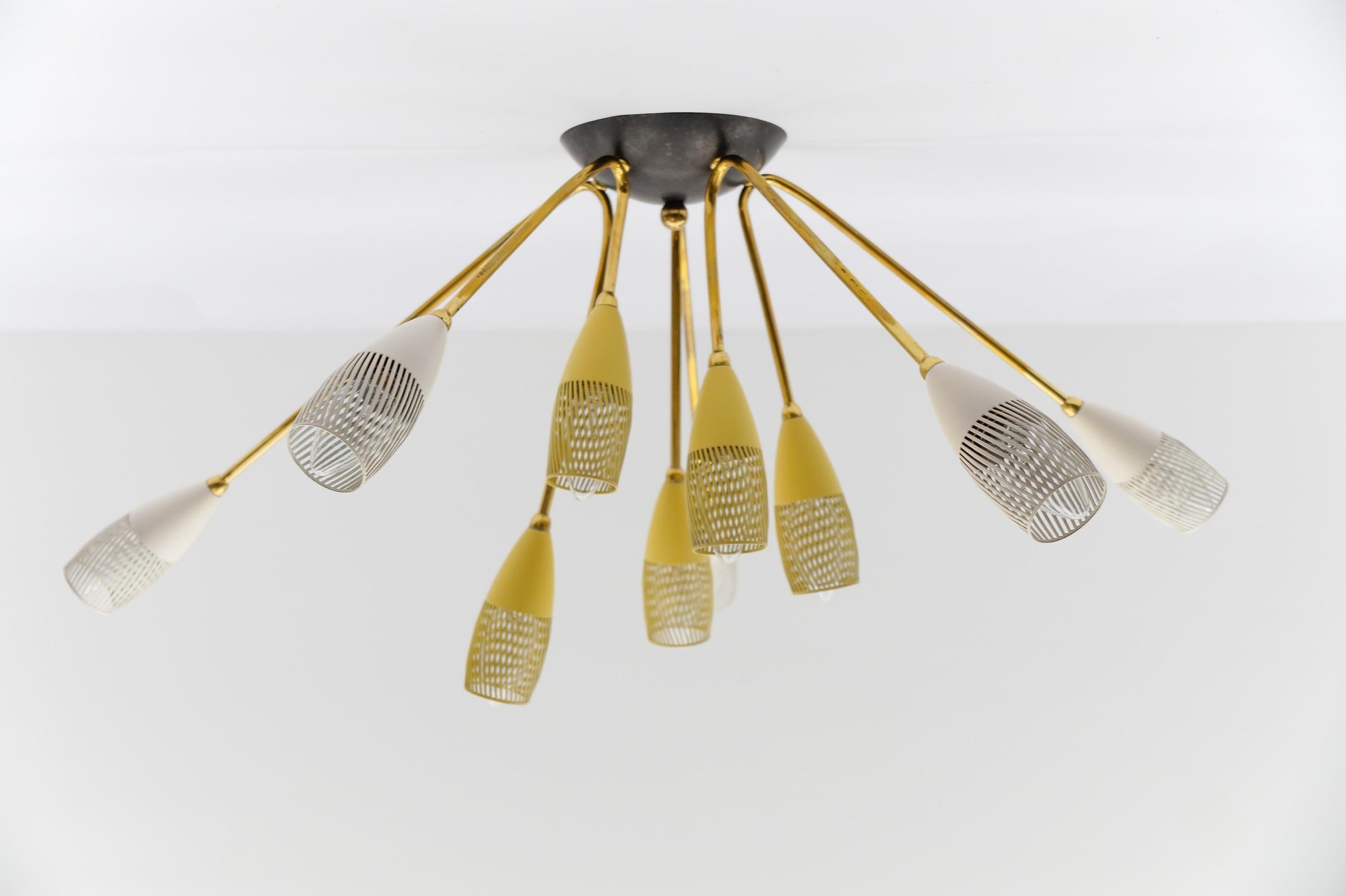 Mid-Century Modern Applique ou plafonnier Sputnik à la manière d'Arteluce, Italie, années 1950 en vente