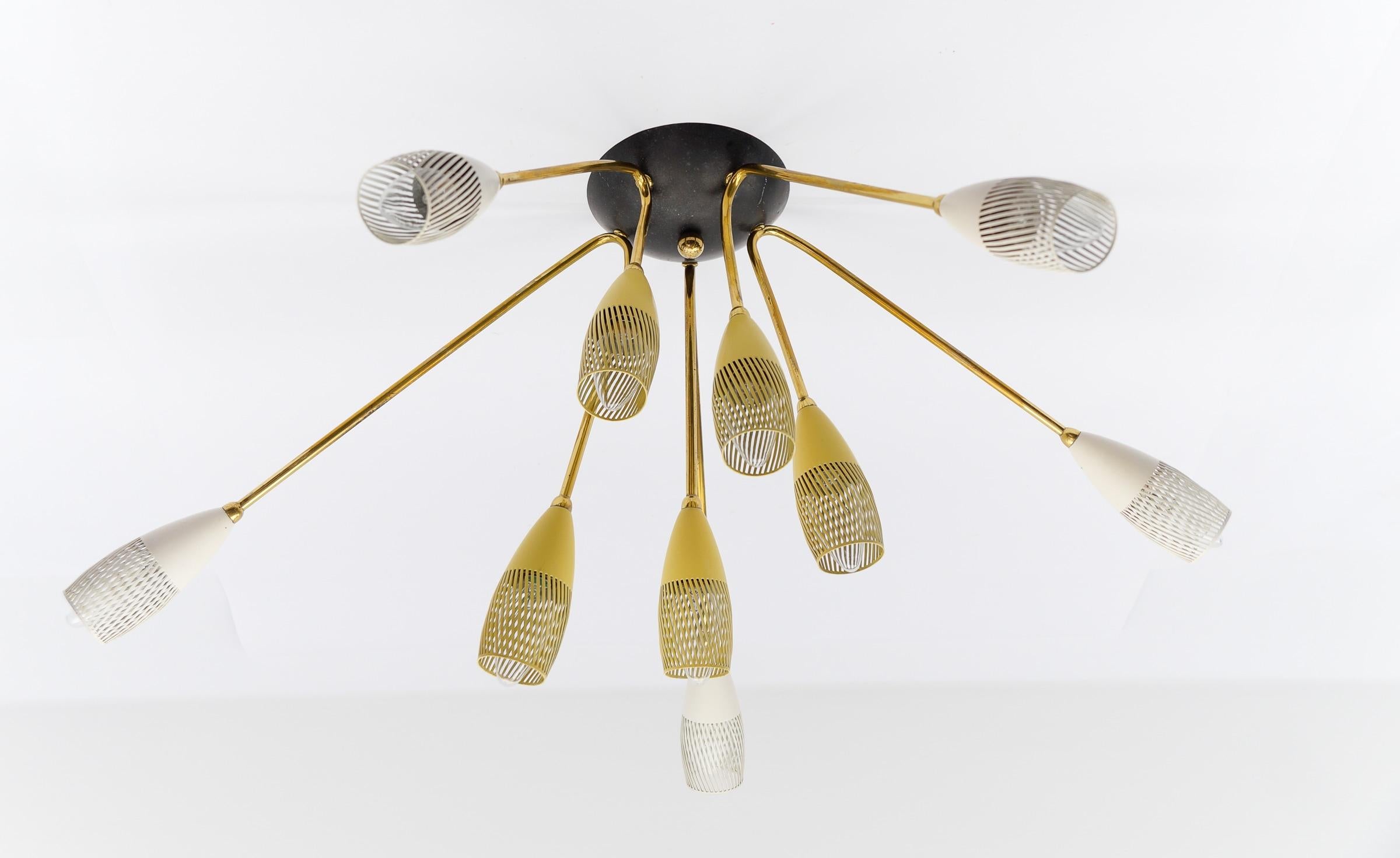 Métal Applique ou plafonnier Sputnik à la manière d'Arteluce, Italie, années 1950 en vente